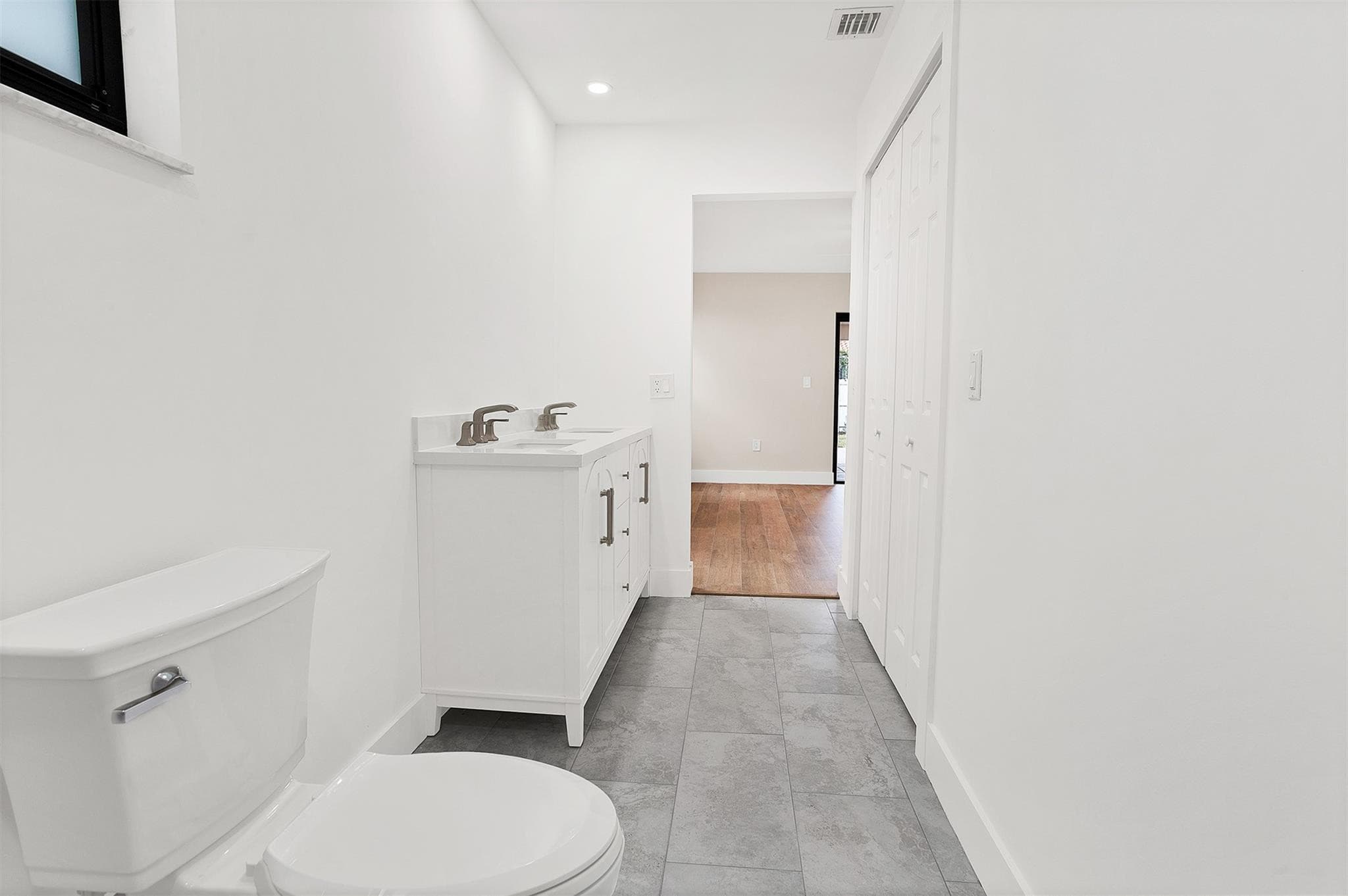 391 NW 58th Avenue, Miami, FL 33126 — photo 37 of 49