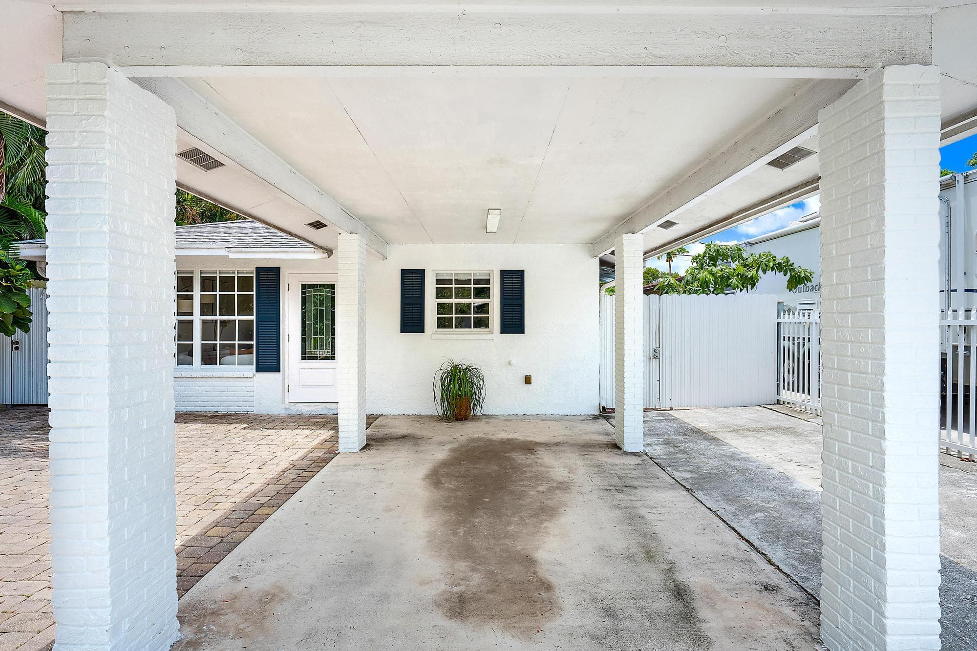904 Ortega Road, West Palm Beach, FL 33405 — photo 5 of 21