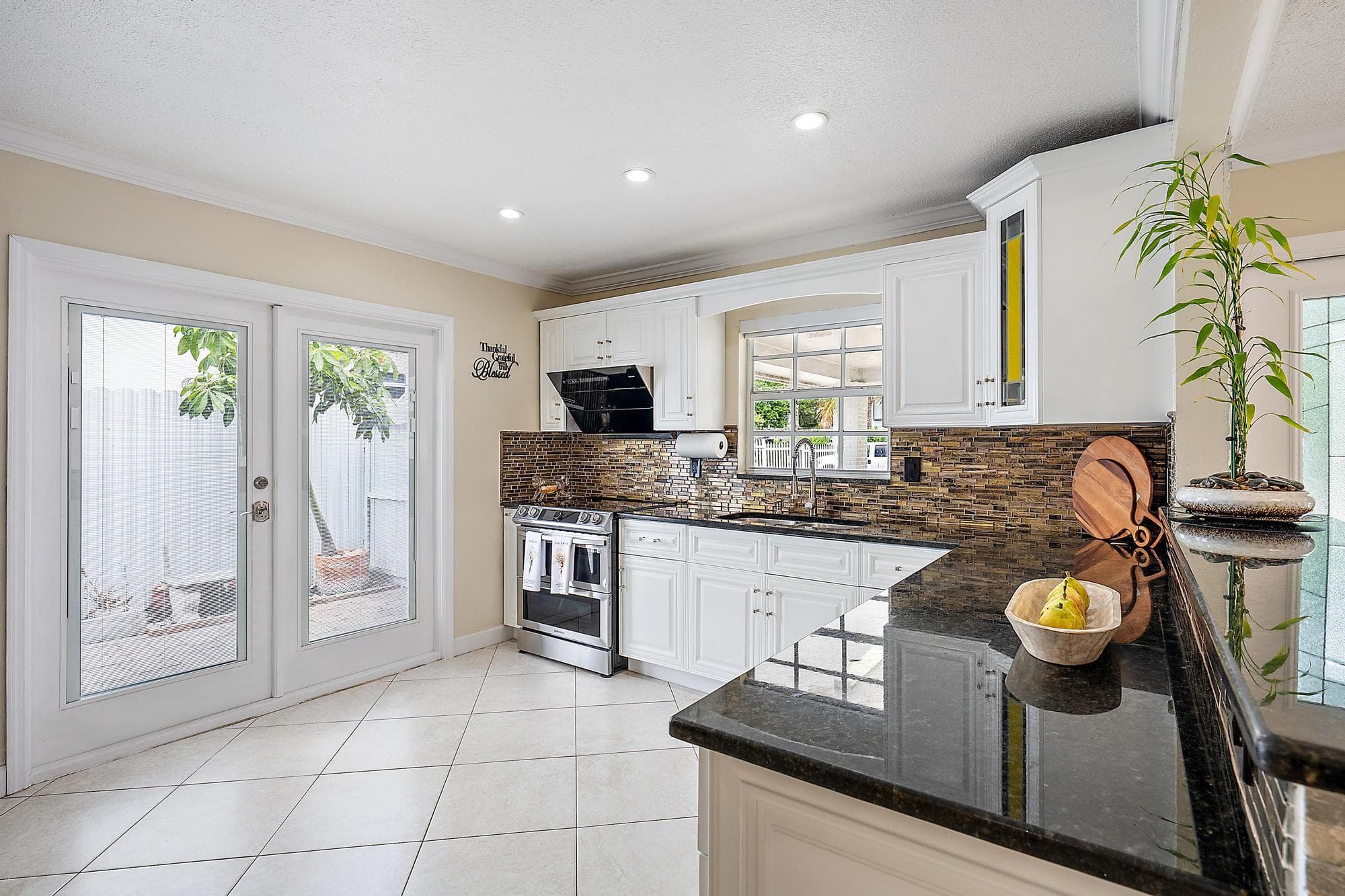 904 Ortega Road, West Palm Beach, FL 33405 — photo 8 of 21