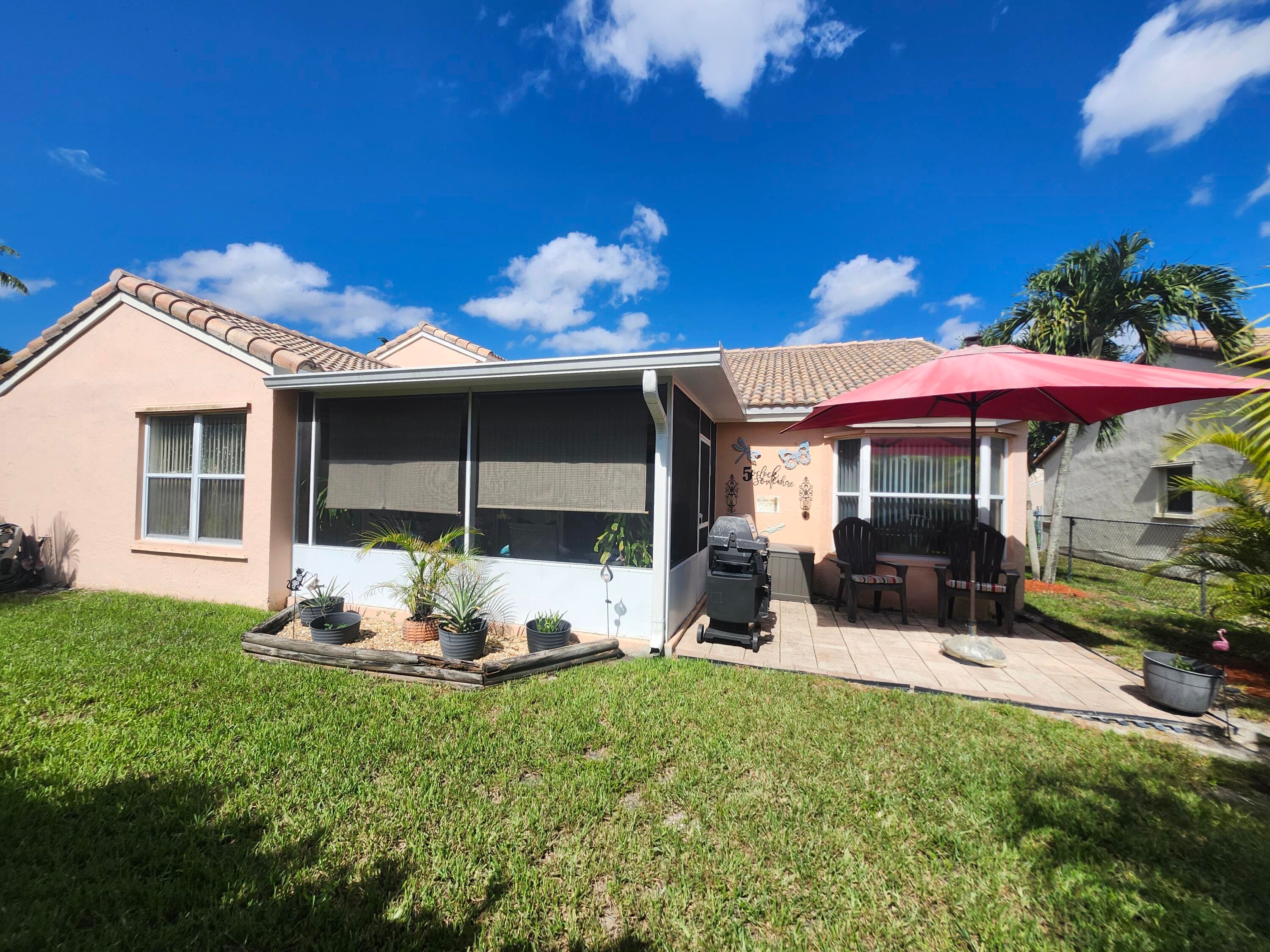 120 NW 189th Avenue NW, Pembroke Pines, FL 33029 — photo 3 of 52