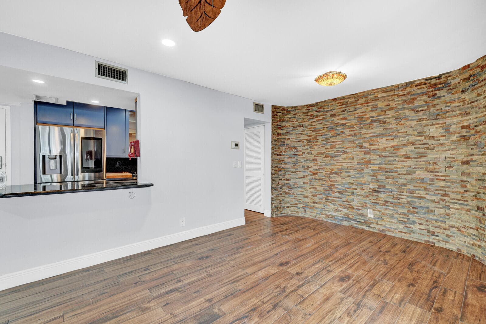 330 SE 20th Avenue 314, Deerfield Beach, FL 33441 — photo 8 of 48