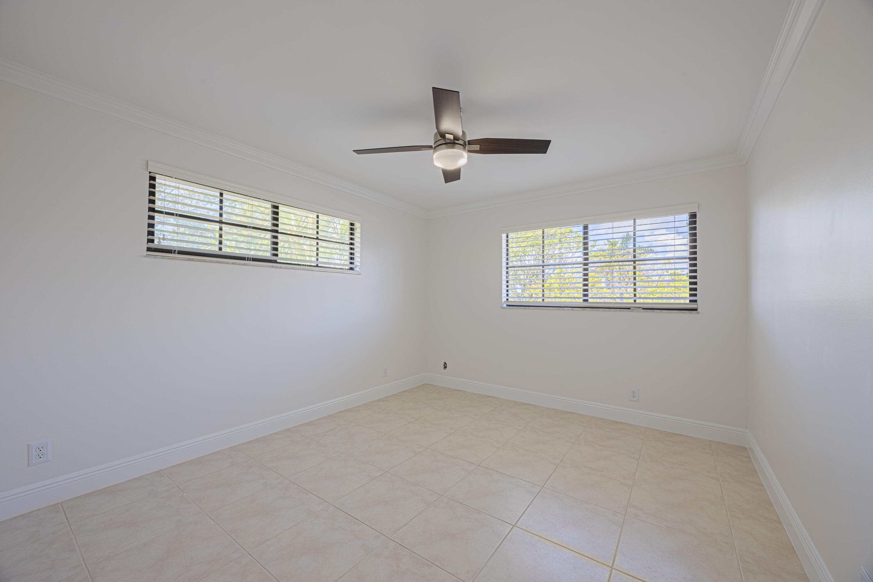 801 Palm Trail 9, Delray Beach, FL 33483 — photo 18 of 36