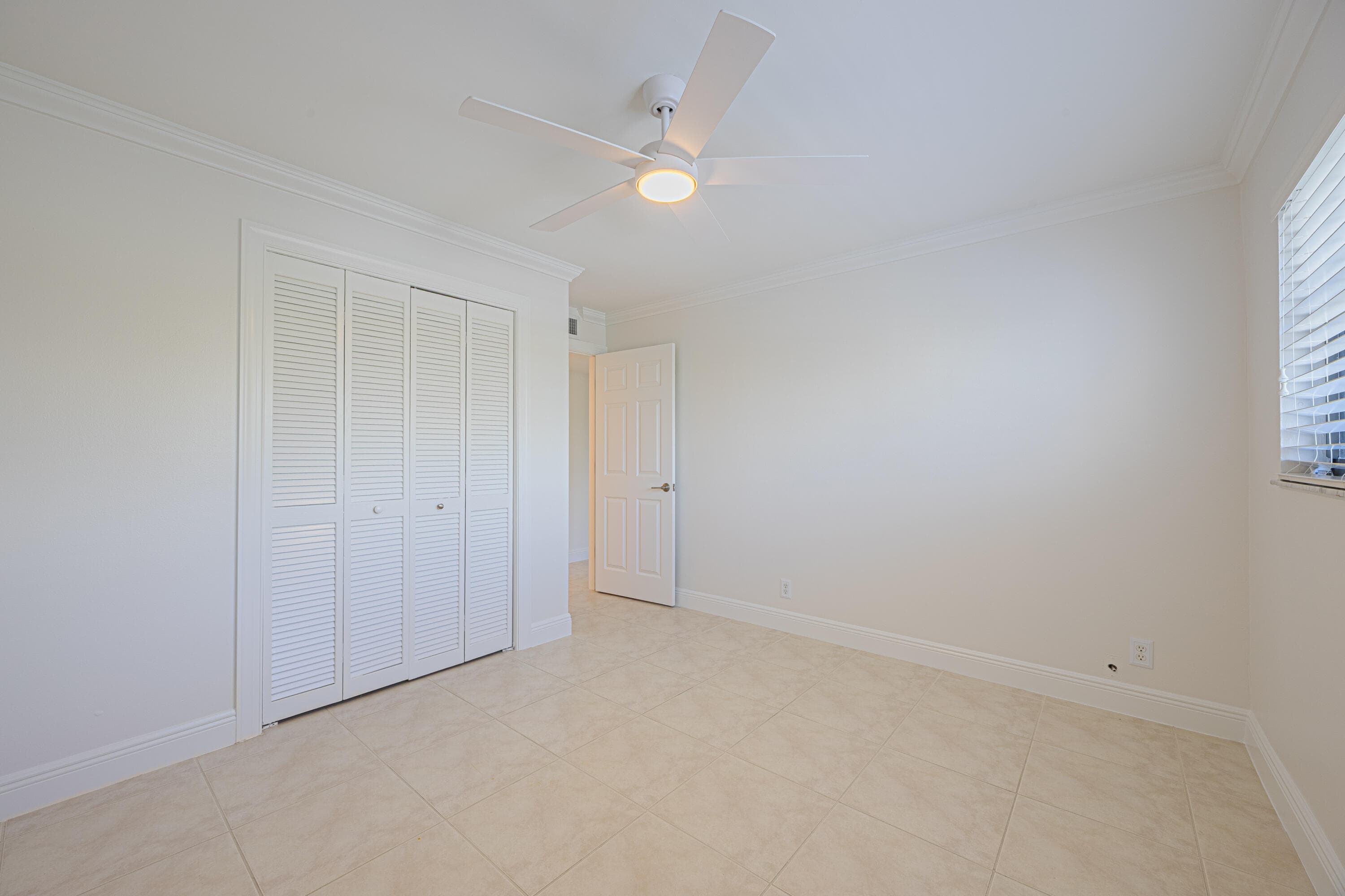 801 Palm Trail 9, Delray Beach, FL 33483 — photo 22 of 36