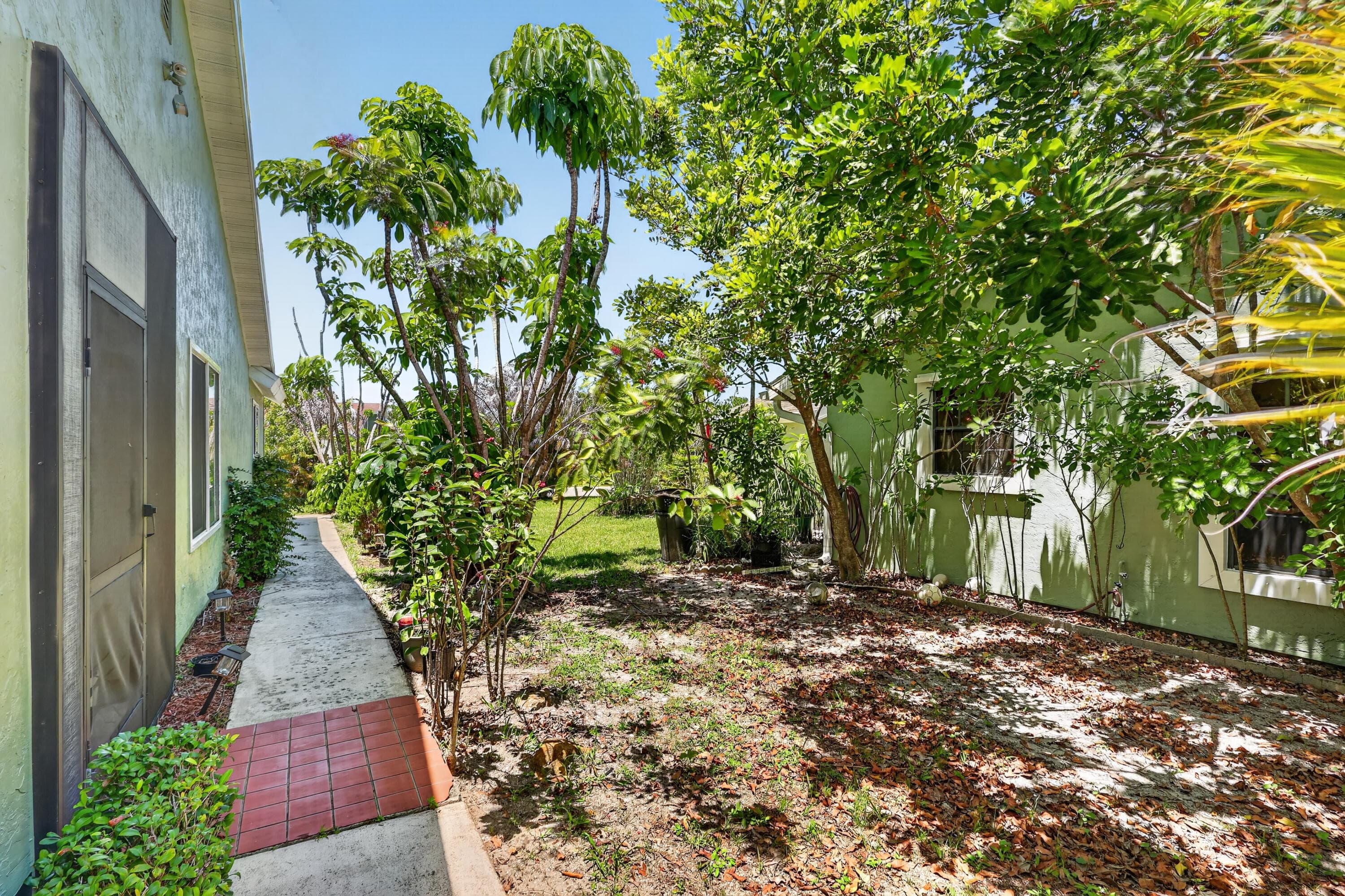 1434 SE Larkwood Circle, FL 34952 — photo 6 of 49