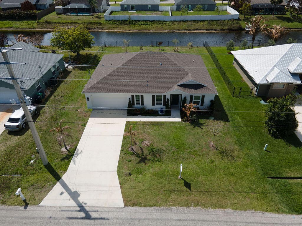 138 SW Carter Avenue, Port St. Lucie, FL 34983 — photo