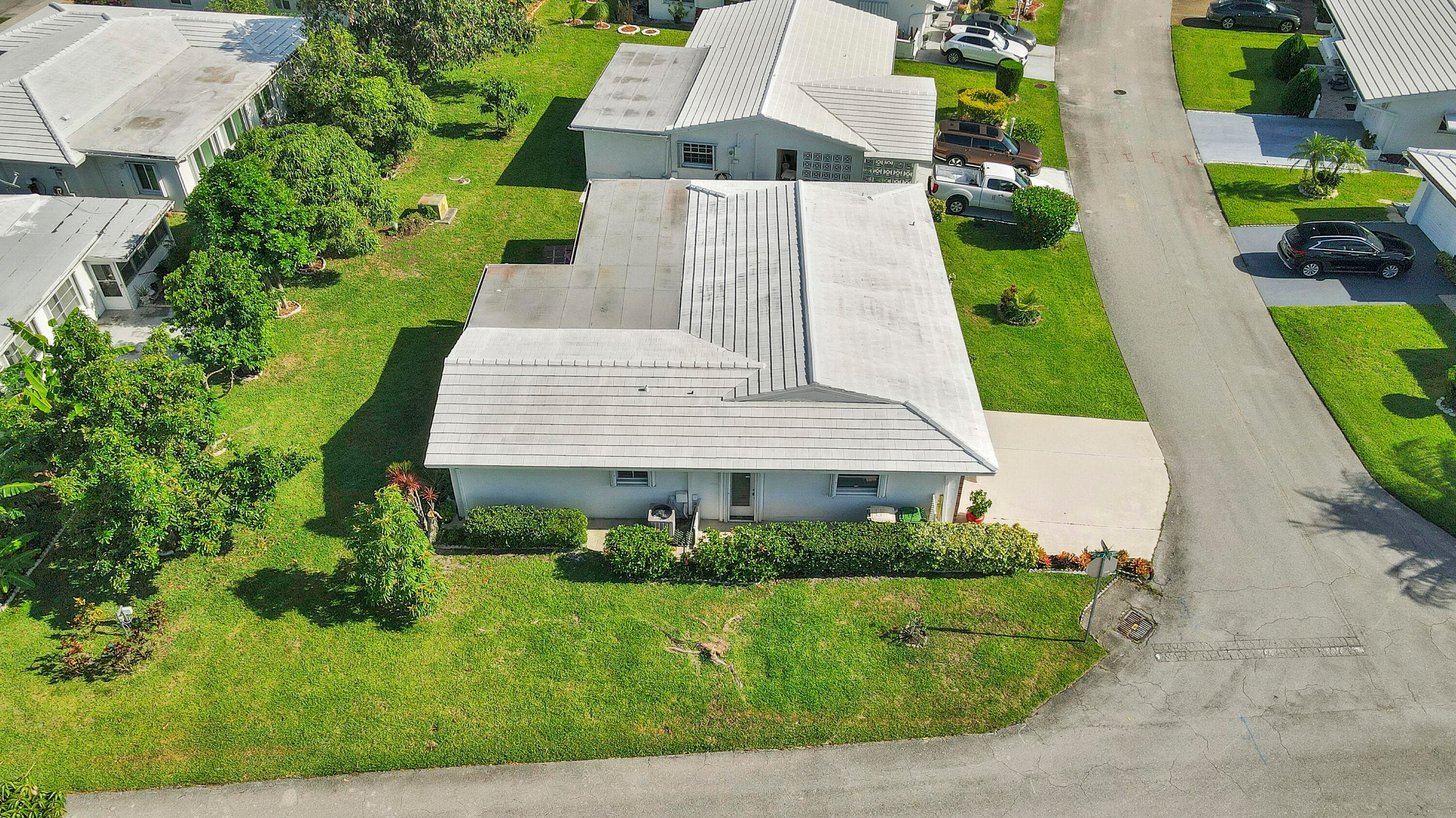 7204 NW 71st Avenue, Tamarac, FL 33321 — photo 4 of 49