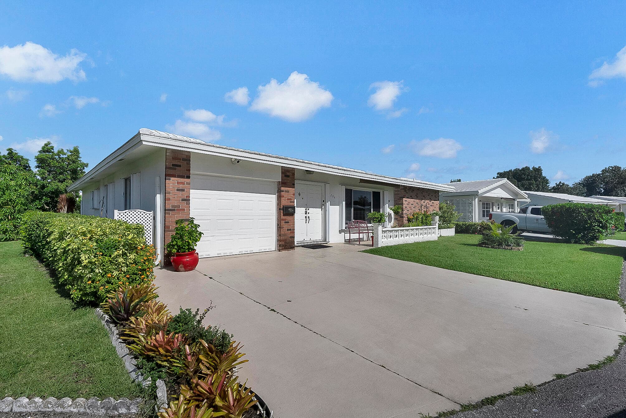 7204 NW 71st Avenue, Tamarac, FL 33321 — photo 2 of 49