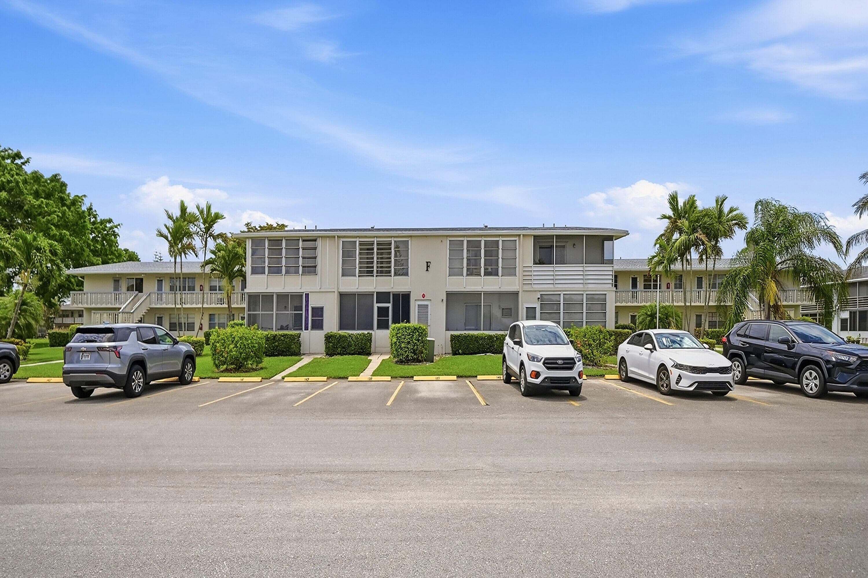 132 Cambridge F, West Palm Beach, FL 33417 — photo 2 of 25