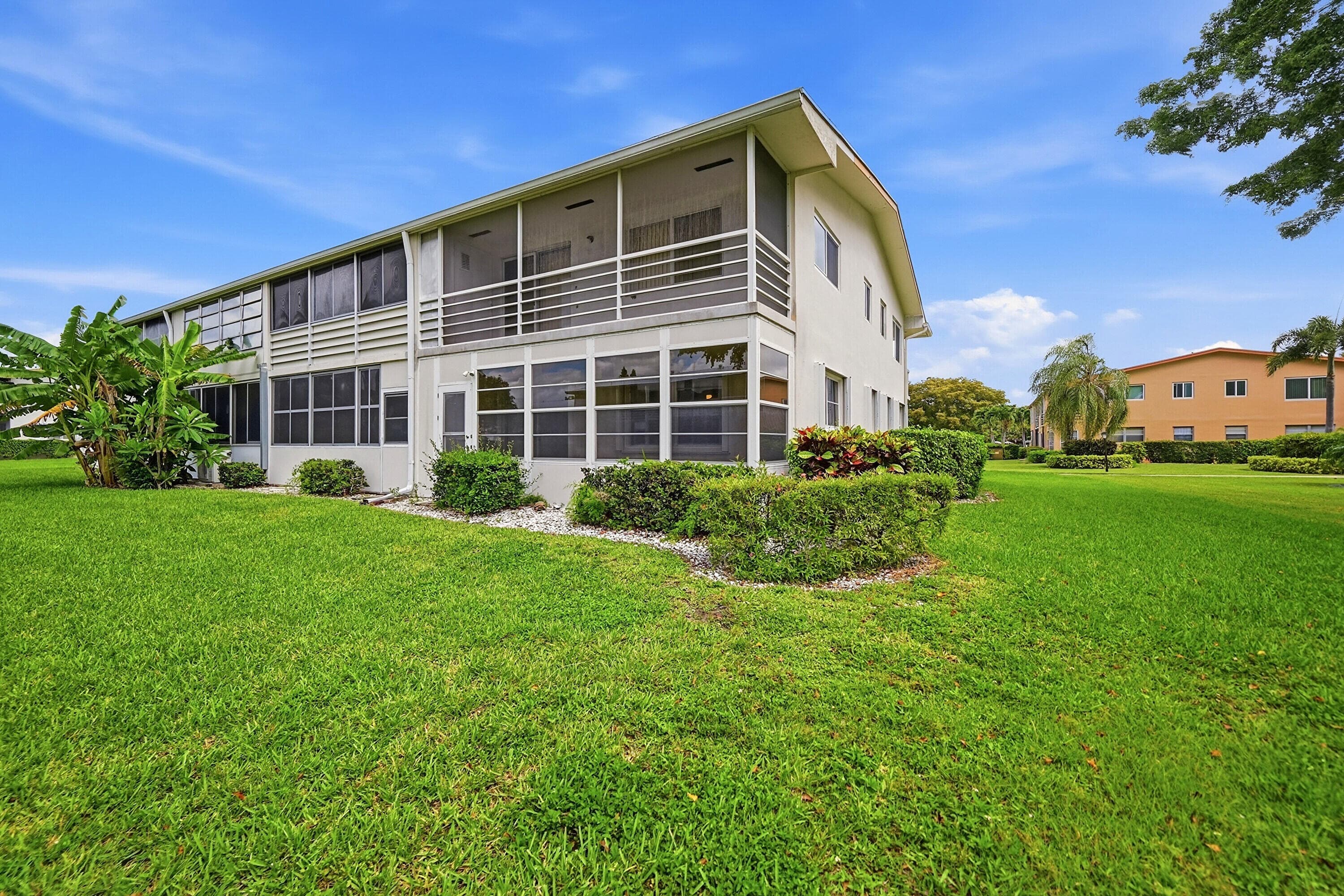132 Cambridge F, West Palm Beach, FL 33417 — photo 22 of 25