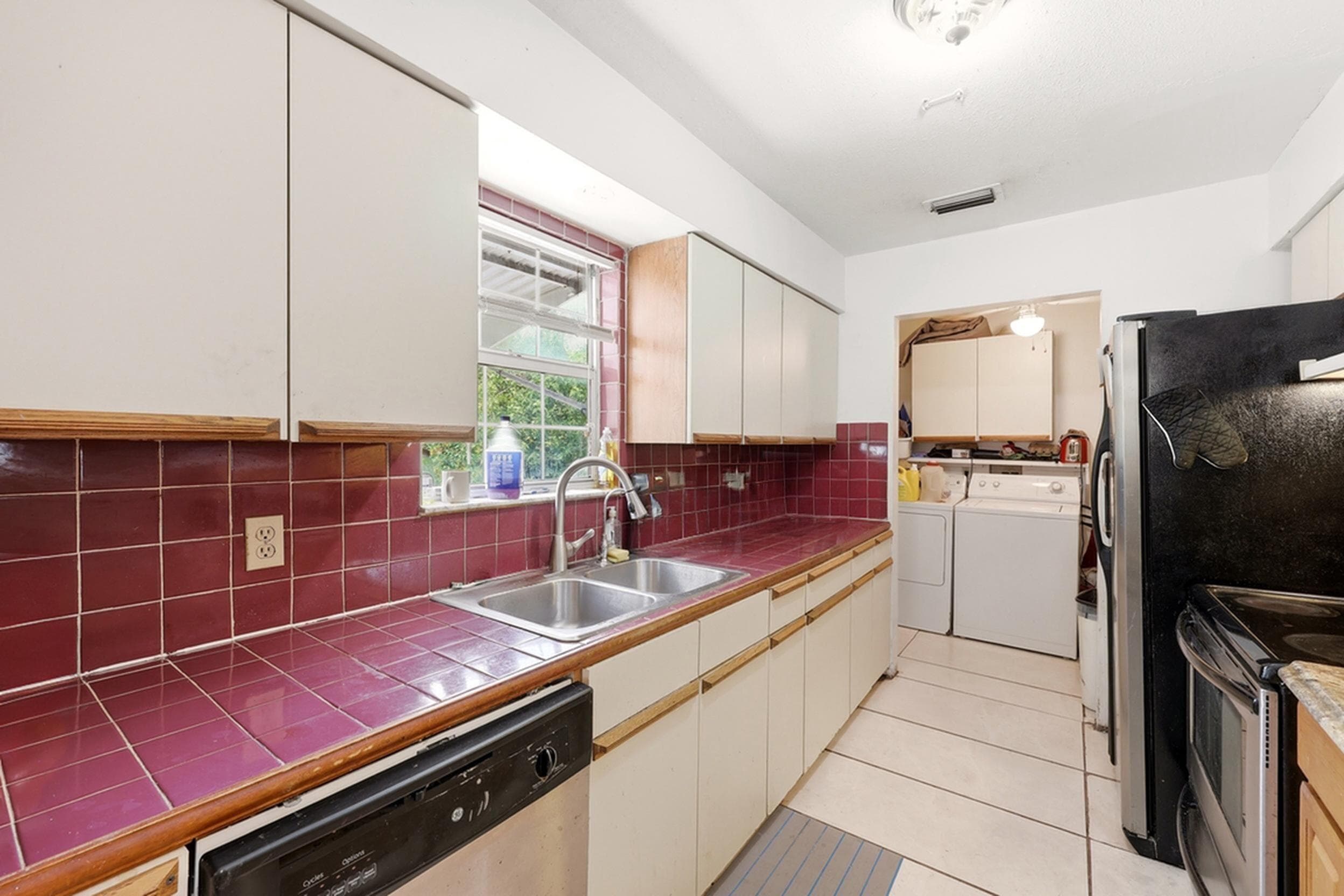 8545 SE Mars Street, Hobe Sound, FL 33455 — photo 5 of 17