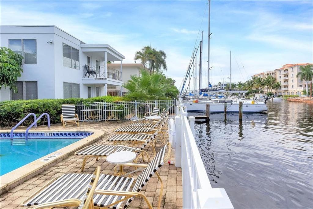 125 Isle Of Venice Drive 4, Fort Lauderdale, FL 33301 — photo 3 of 10