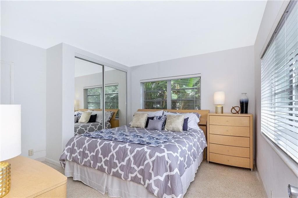125 Isle Of Venice Drive 4, Fort Lauderdale, FL 33301 — photo 4 of 10