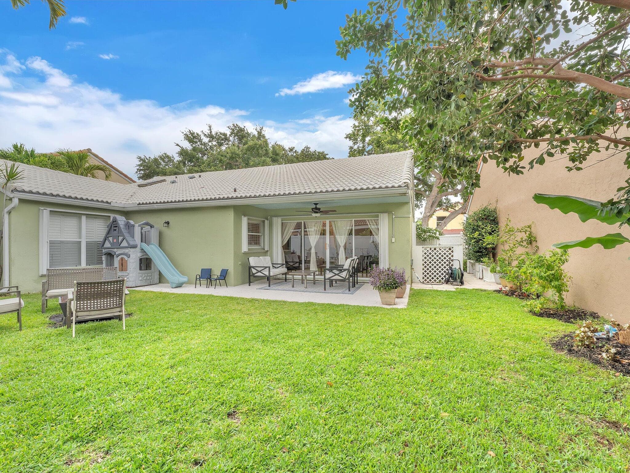 1097 Roble Way, Palm Beach Gardens, FL 33410 — photo 27 of 30