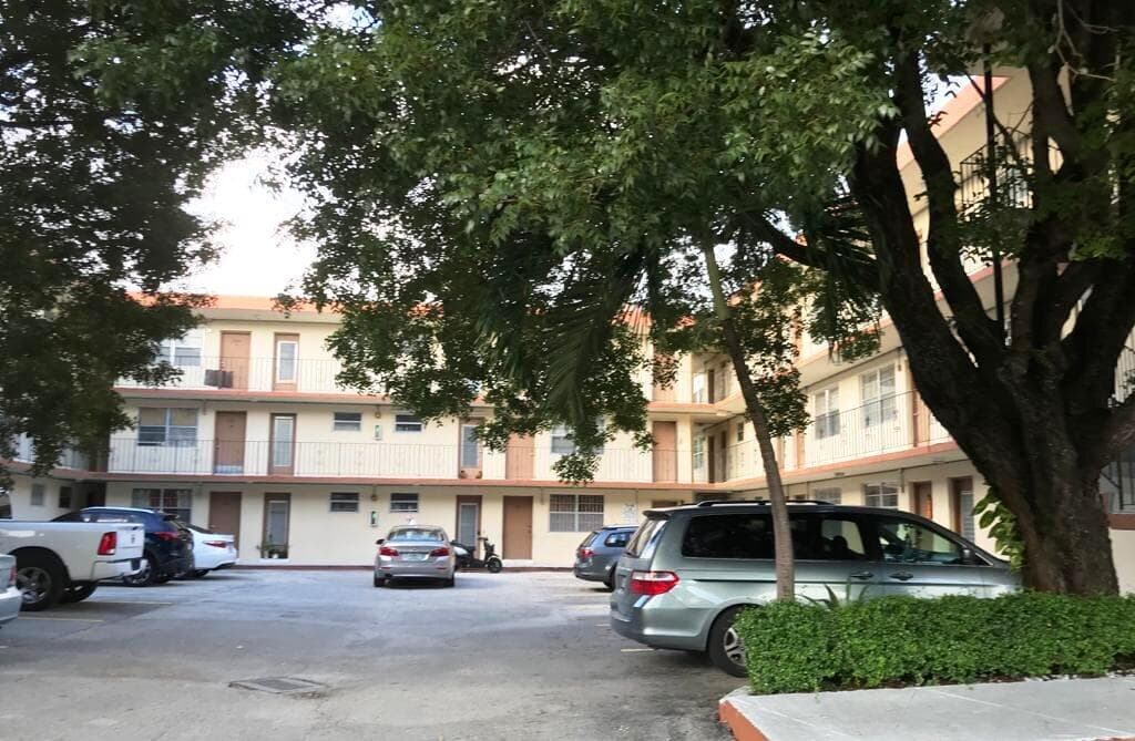 649 SW 9th Street 301, Miami, FL 33130 — photo 9 of 9