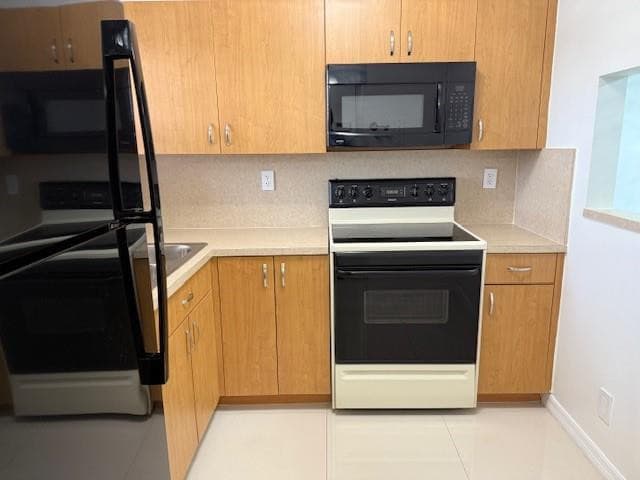 9660 Sunrise Lakes Boulevard 306, Sunrise, FL 33322 — photo 5 of 49
