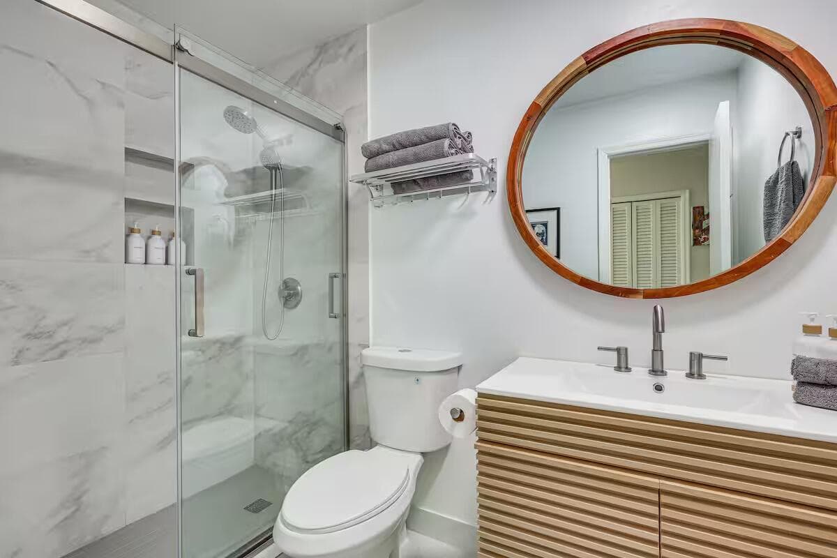124 SW 2nd Street, Hallandale Beach, FL 33009 — photo 17 of 30