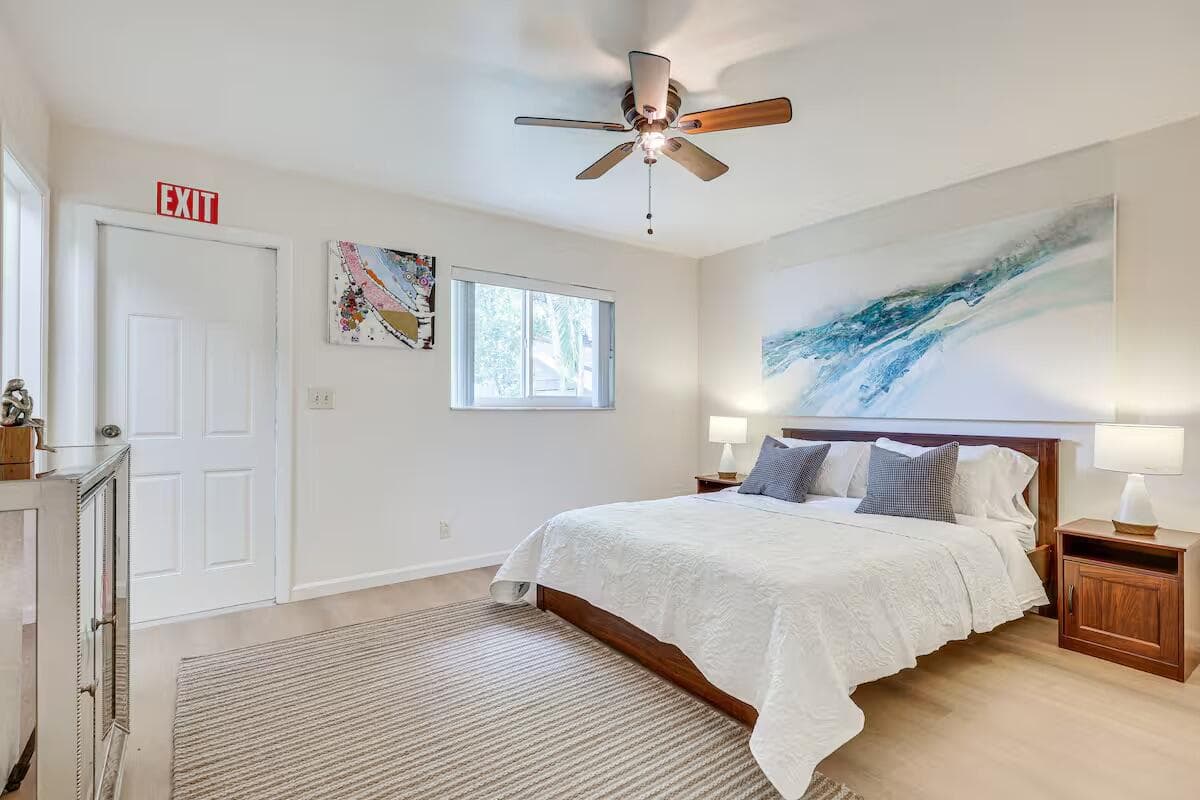 124 SW 2nd Street, Hallandale Beach, FL 33009 — photo 16 of 30