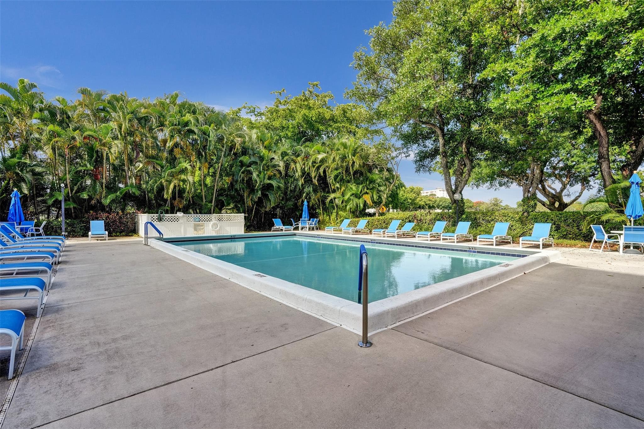 2900 N Course Drive 602, Pompano Beach, FL 33069 — photo 43 of 50