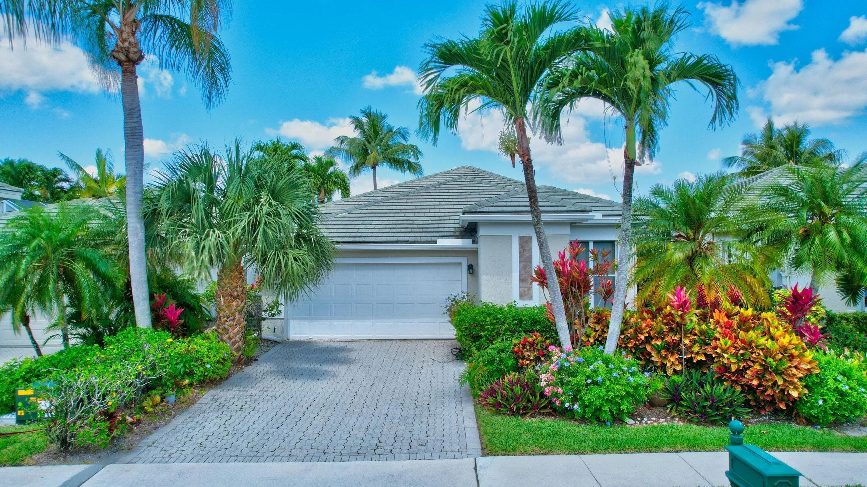 7725 Rockford Road, Boynton Beach, FL 33472 — photo 1 of 47