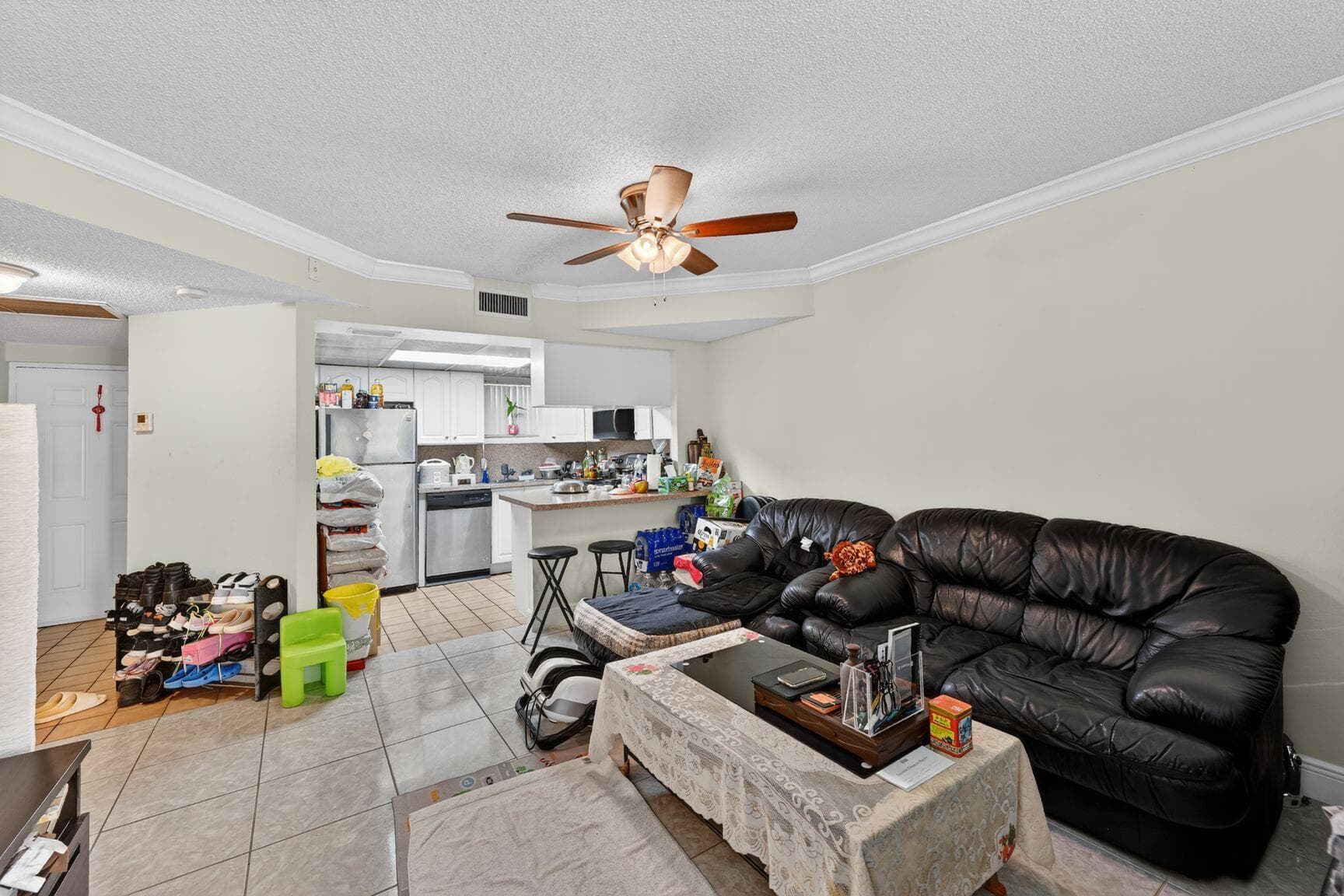 8290 Lake Drive 305, Doral, FL 33166 — photo 8 of 16