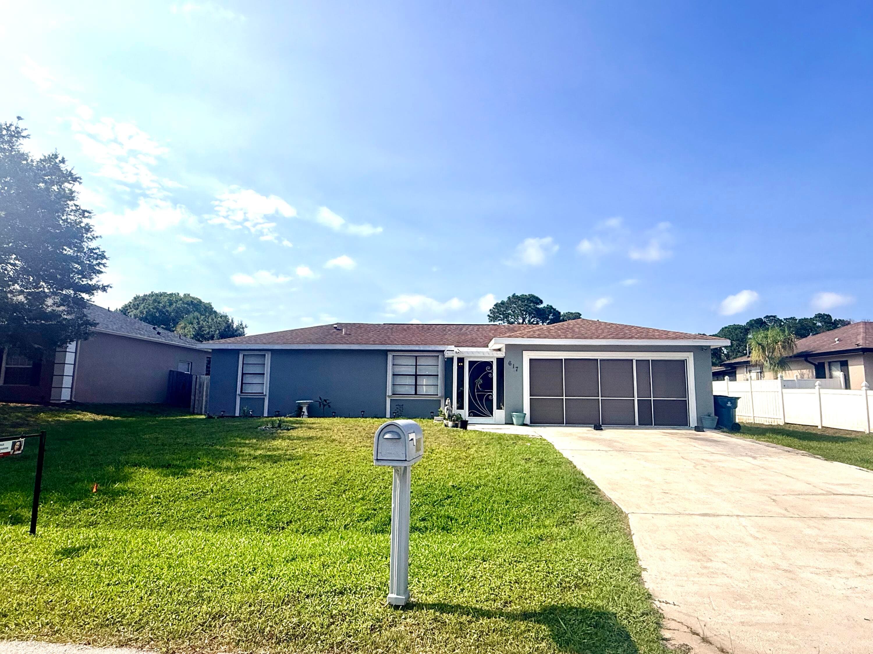 617 NW Thuringer St Street NW, Palm Bay, FL 32907 — photo 2 of 35
