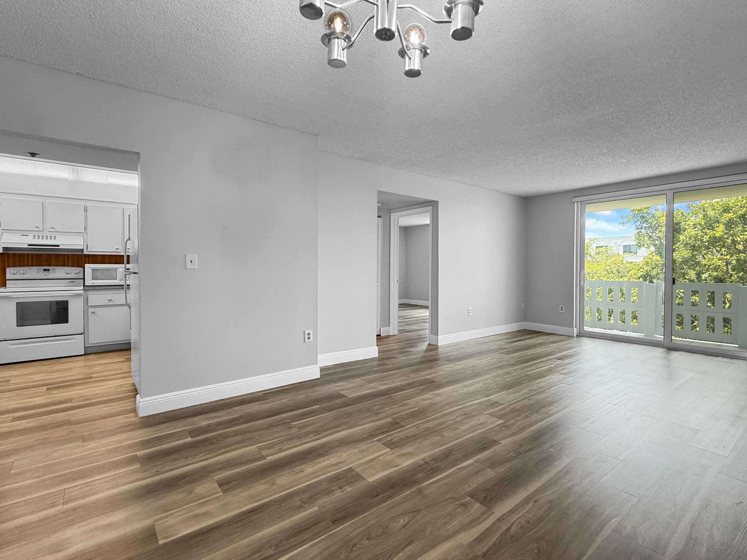 919 Hillcrest Drive 511, Hollywood, FL 33021 — photo 1 of 25
