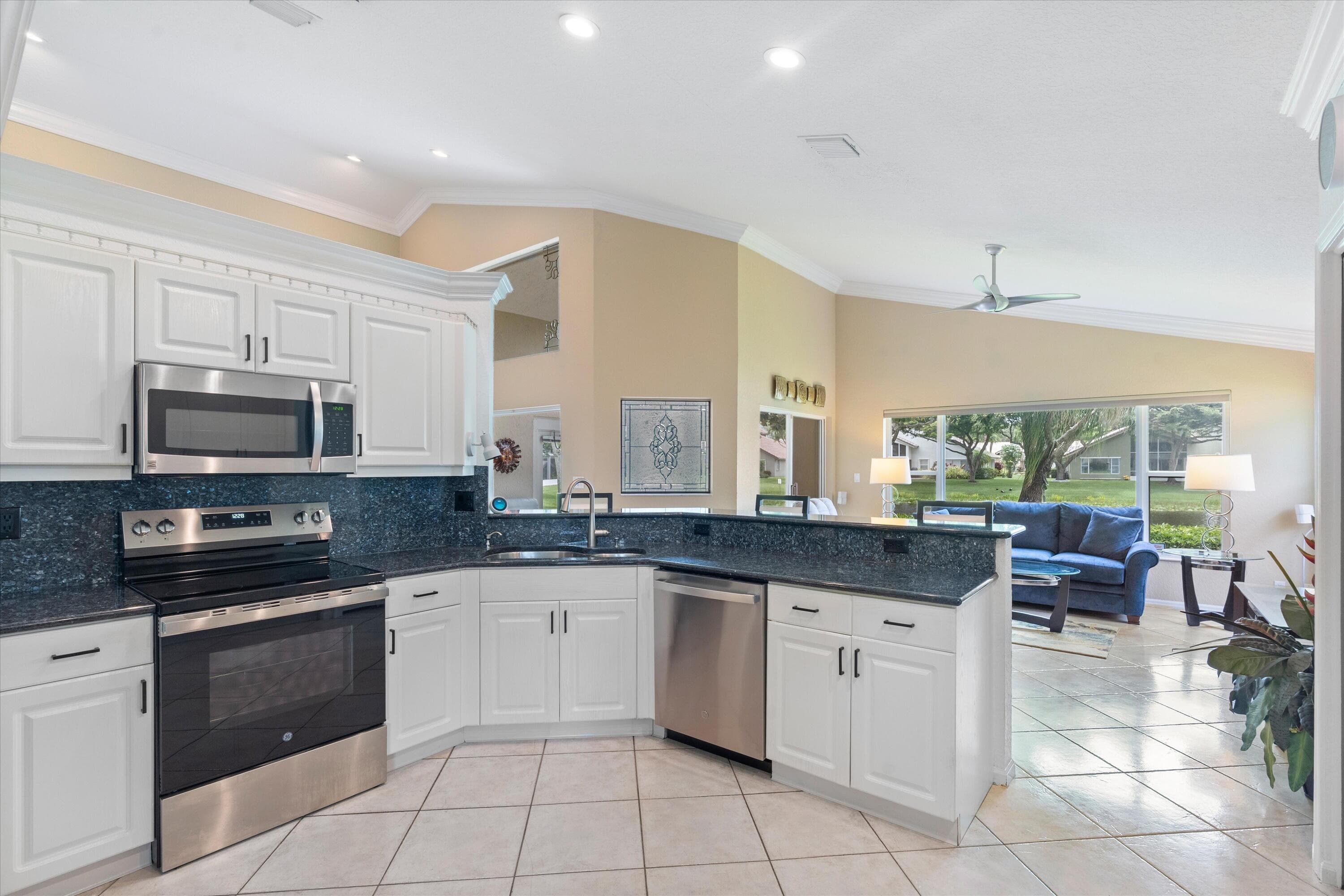6929 Grenelefe Road, Boynton Beach, FL 33437 — photo 12 of 34