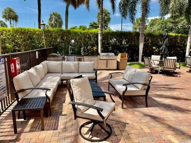 616 Clearwater Park Road 713, West Palm Beach, FL 33401 — photo 9 of 16