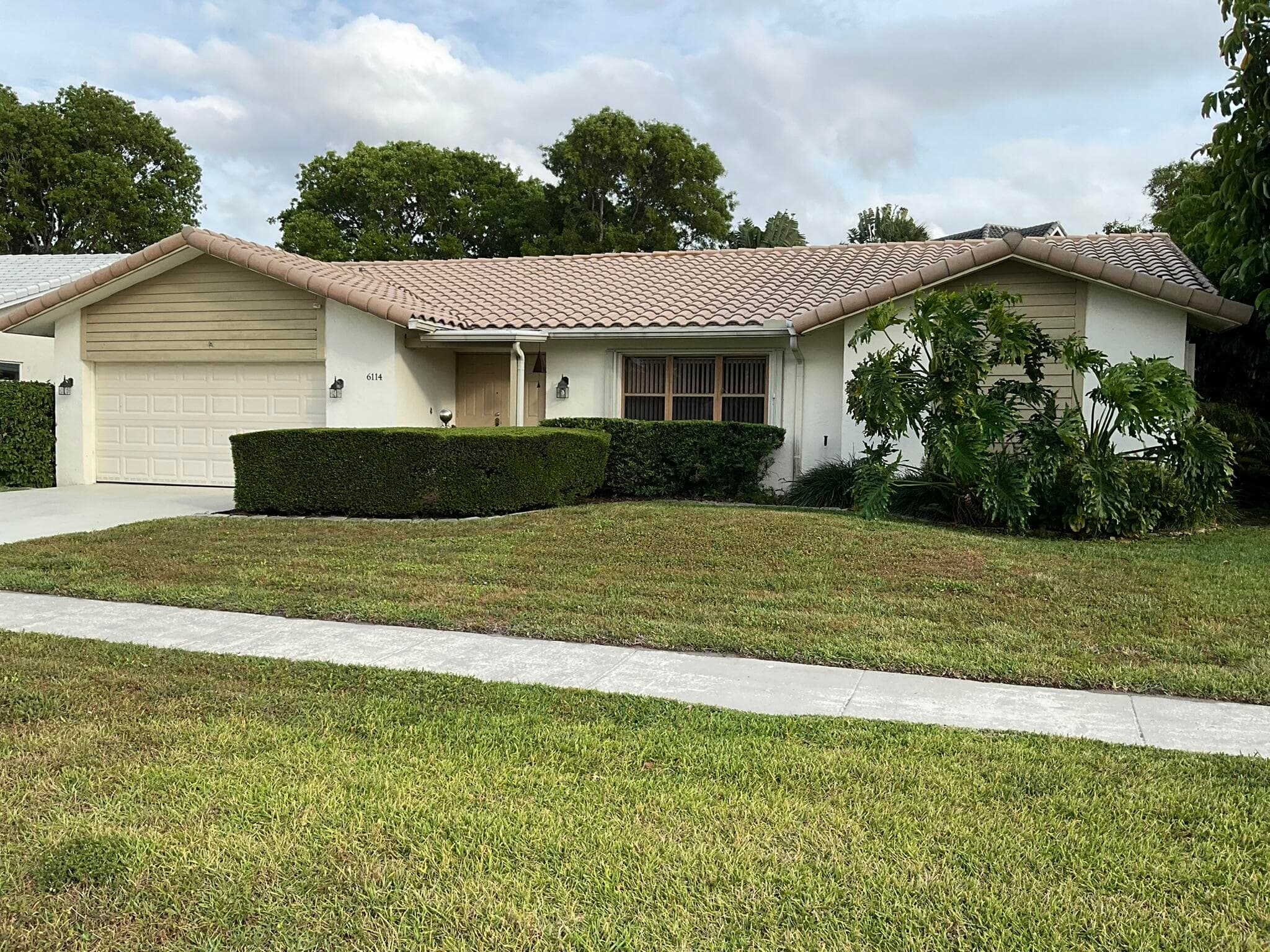 6114 Woodbury Road, Boca Raton, FL 33433 — photo 2 of 30