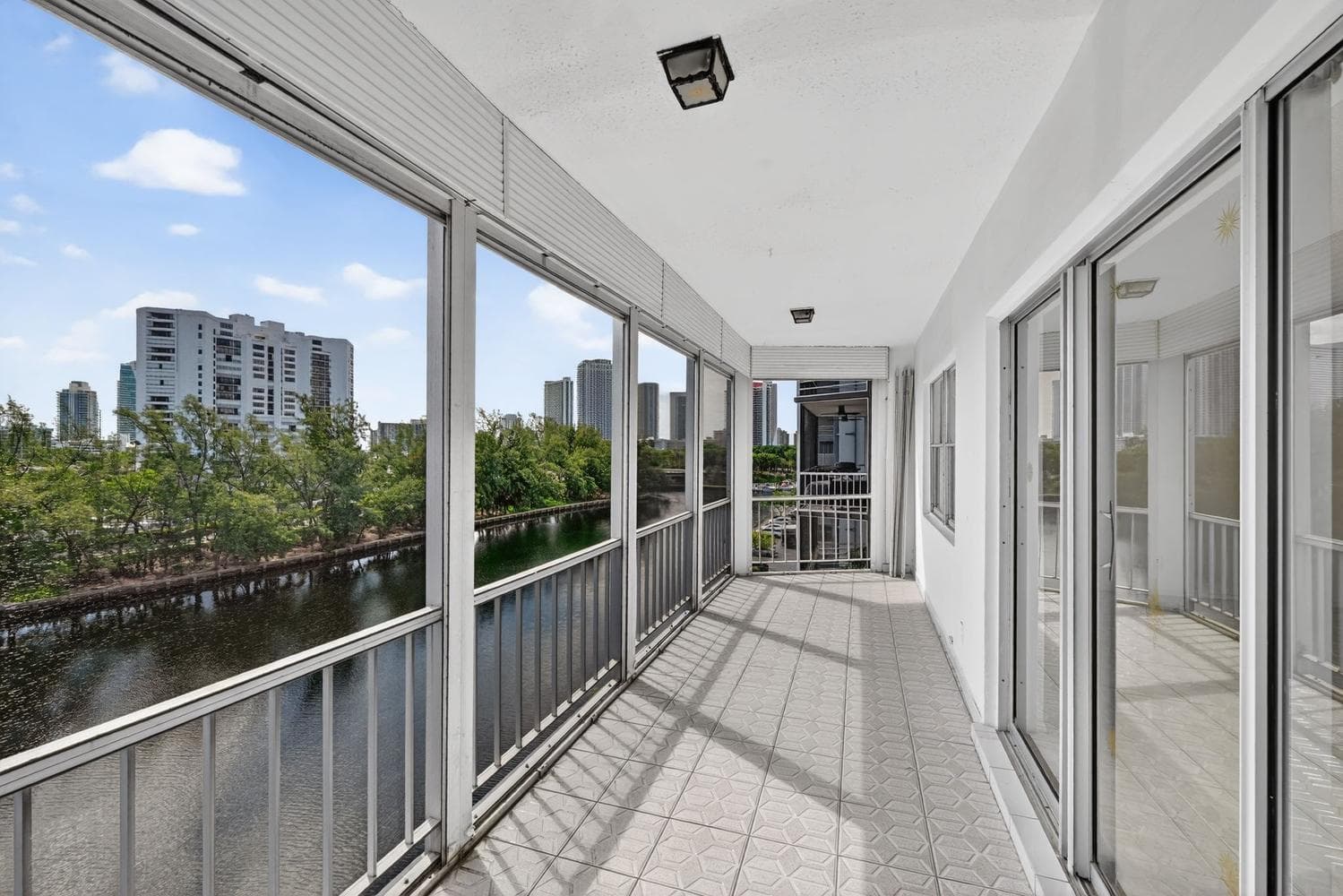 400 Diplomat Parkway 612, Hallandale Beach, FL 33009 — photo 9 of 27