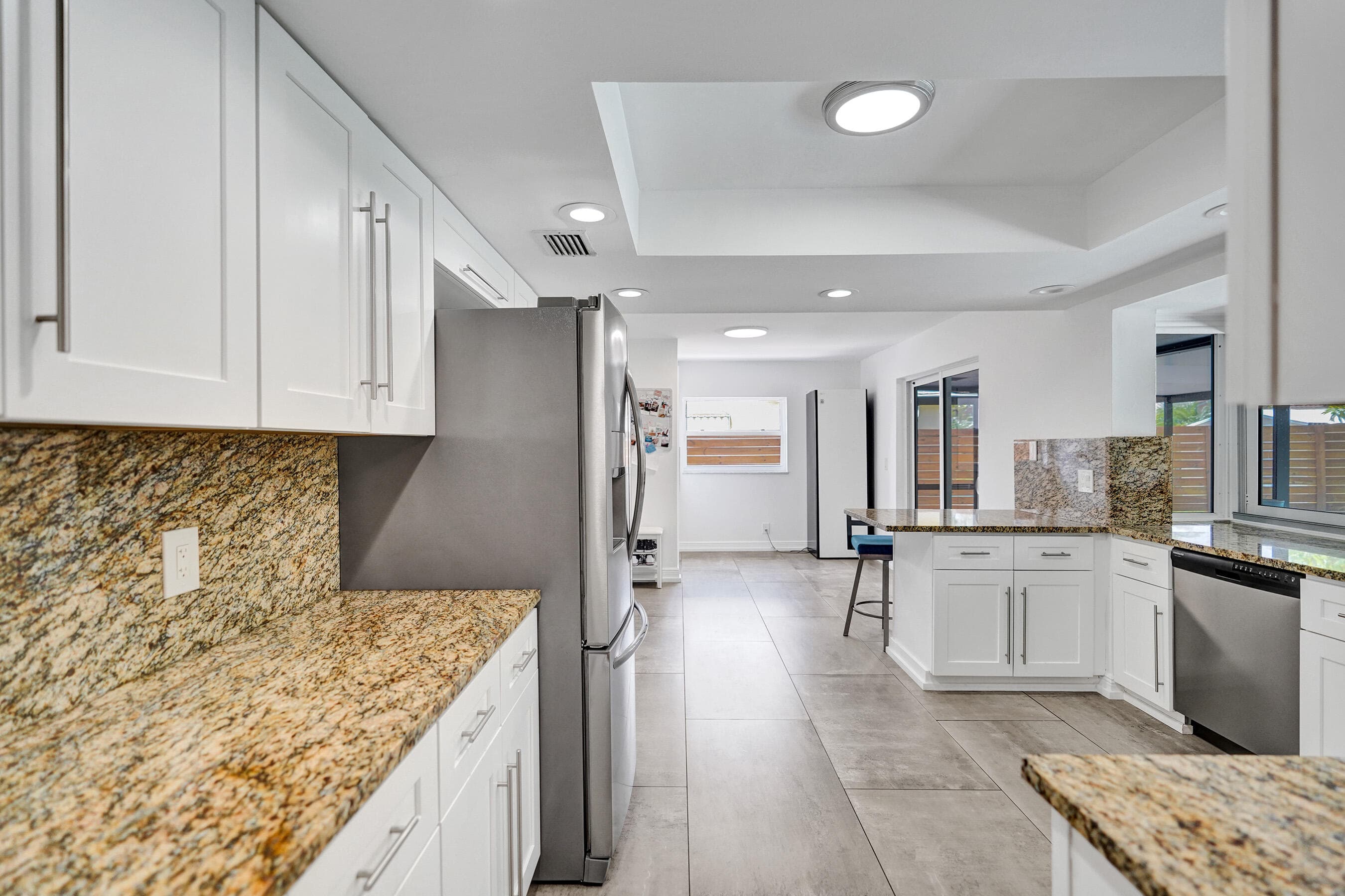 1201 SW 28th Avenue, Boynton Beach, FL 33426 — photo 17 of 61