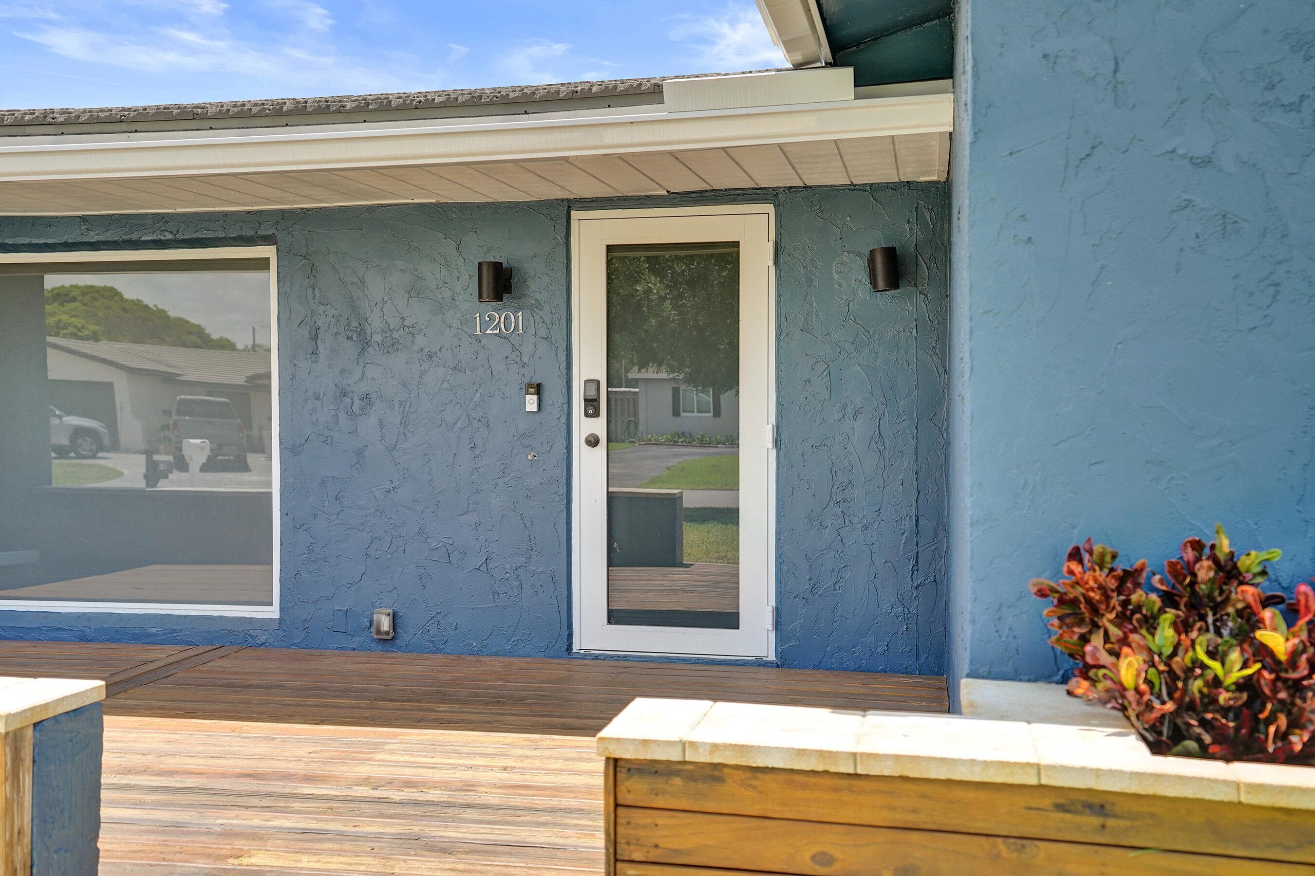 1201 SW 28th Avenue, Boynton Beach, FL 33426 — photo 4 of 61