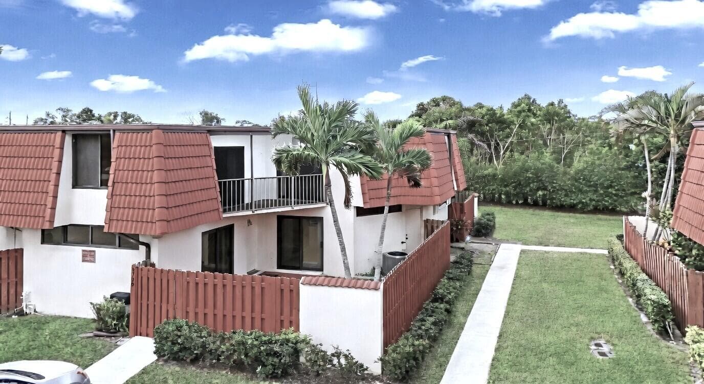3798 Victoria Drive, West Palm Beach, FL 33406 — photo 2 of 27