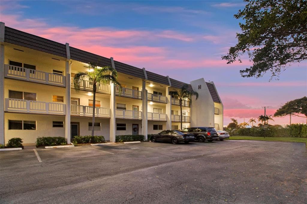 6890 Royal Palm Boulevard 111h, Margate, FL 33063 — photo 1 of 1