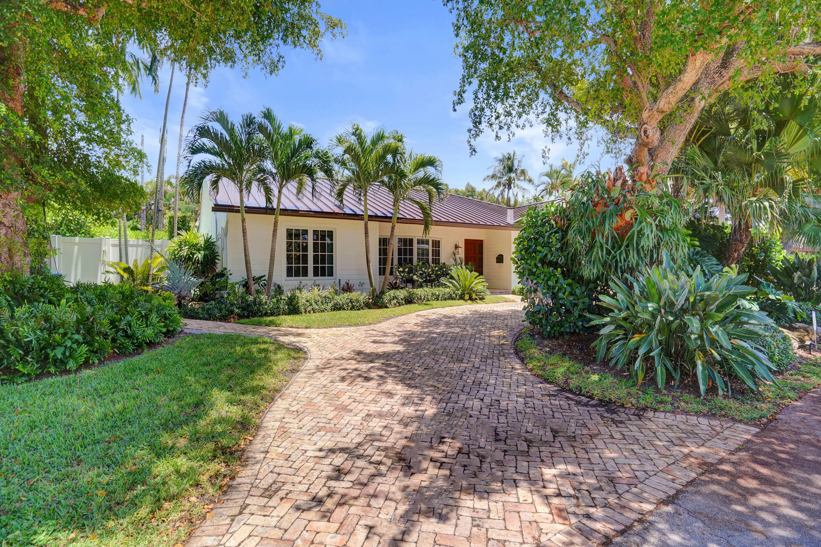 2749 NE 35th Drive, Fort Lauderdale, FL 33308 — photo 3 of 54