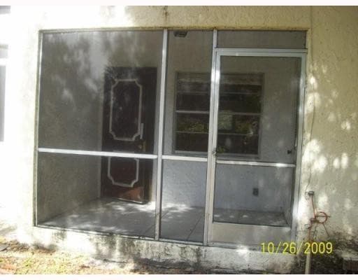 8604 NW 35th Street 103, Coral Springs, FL 33065 — photo 4 of 5