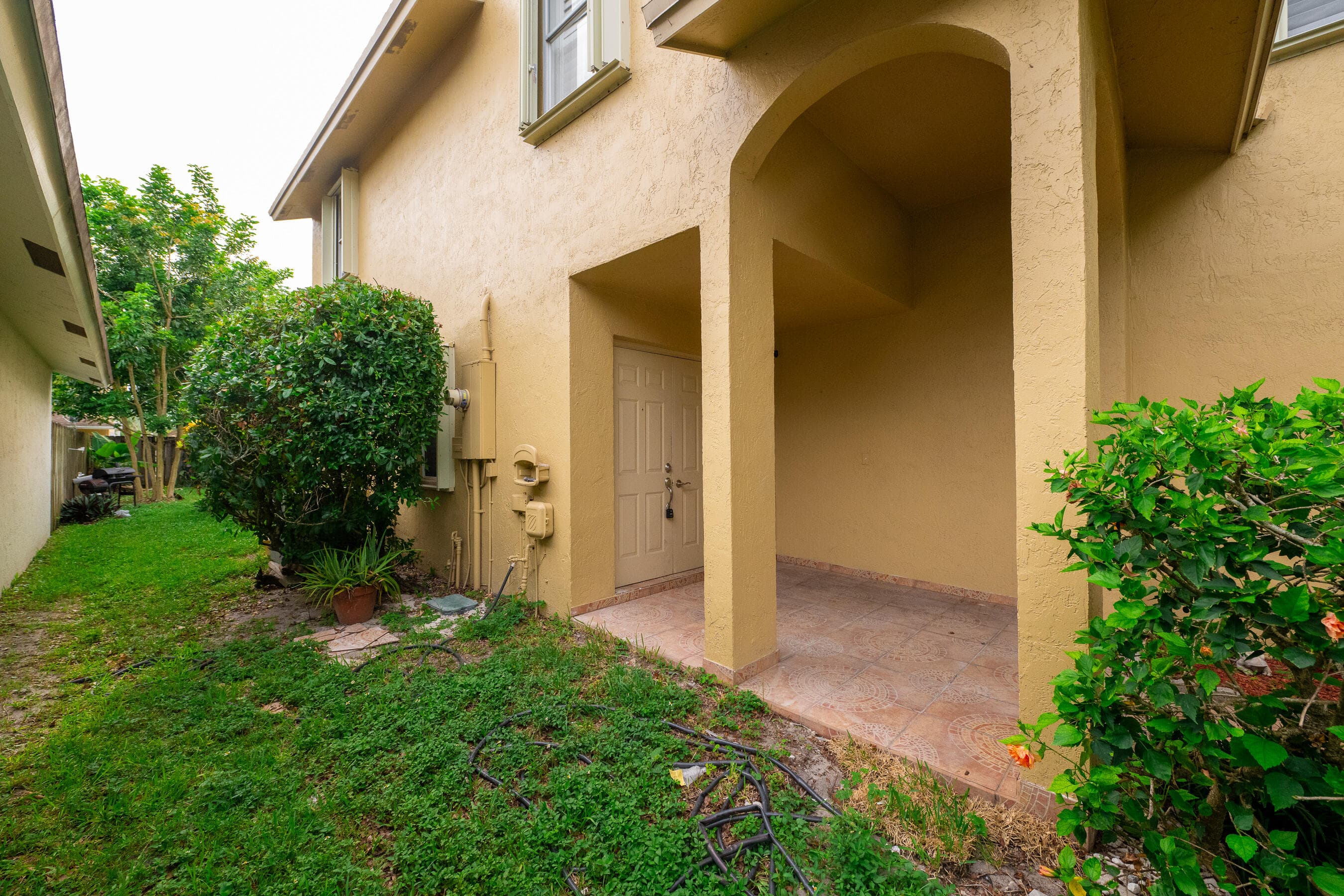2379 NW 33rd Terrace, Coconut Creek, FL 33066 — photo 4 of 25