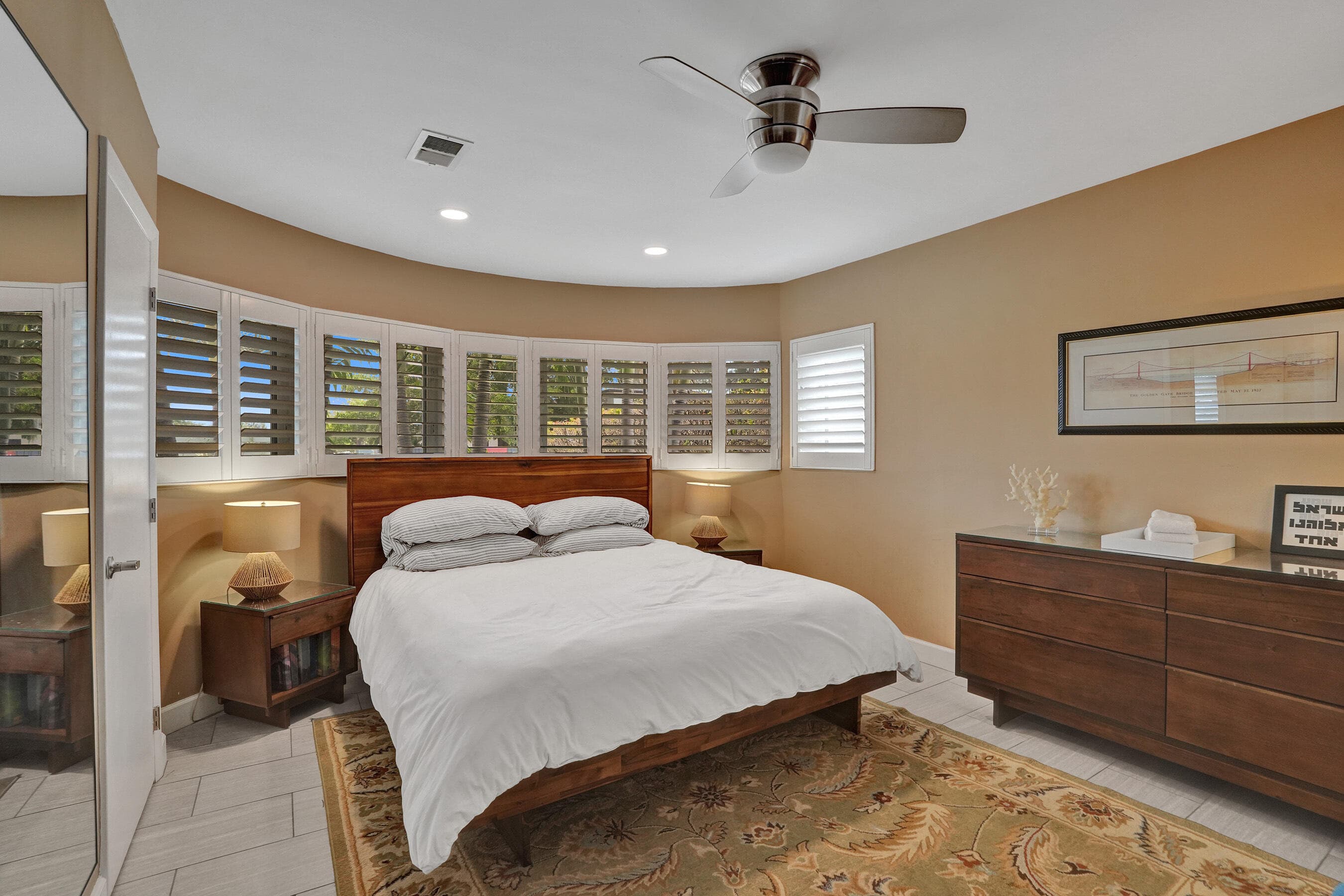 4641 NE 6th Avenue, Oakland Park, FL 33334 — photo 14 of 32
