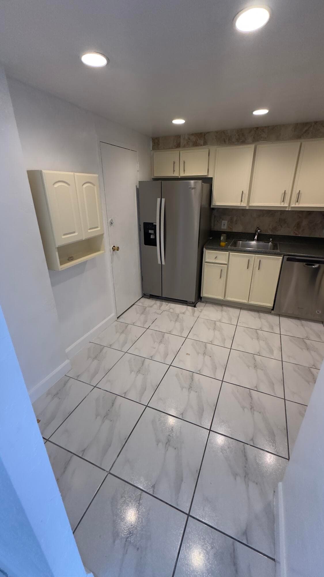 401 Golden Isles Drive 602, Hallandale Beach, FL 33009 — photo 16 of 30