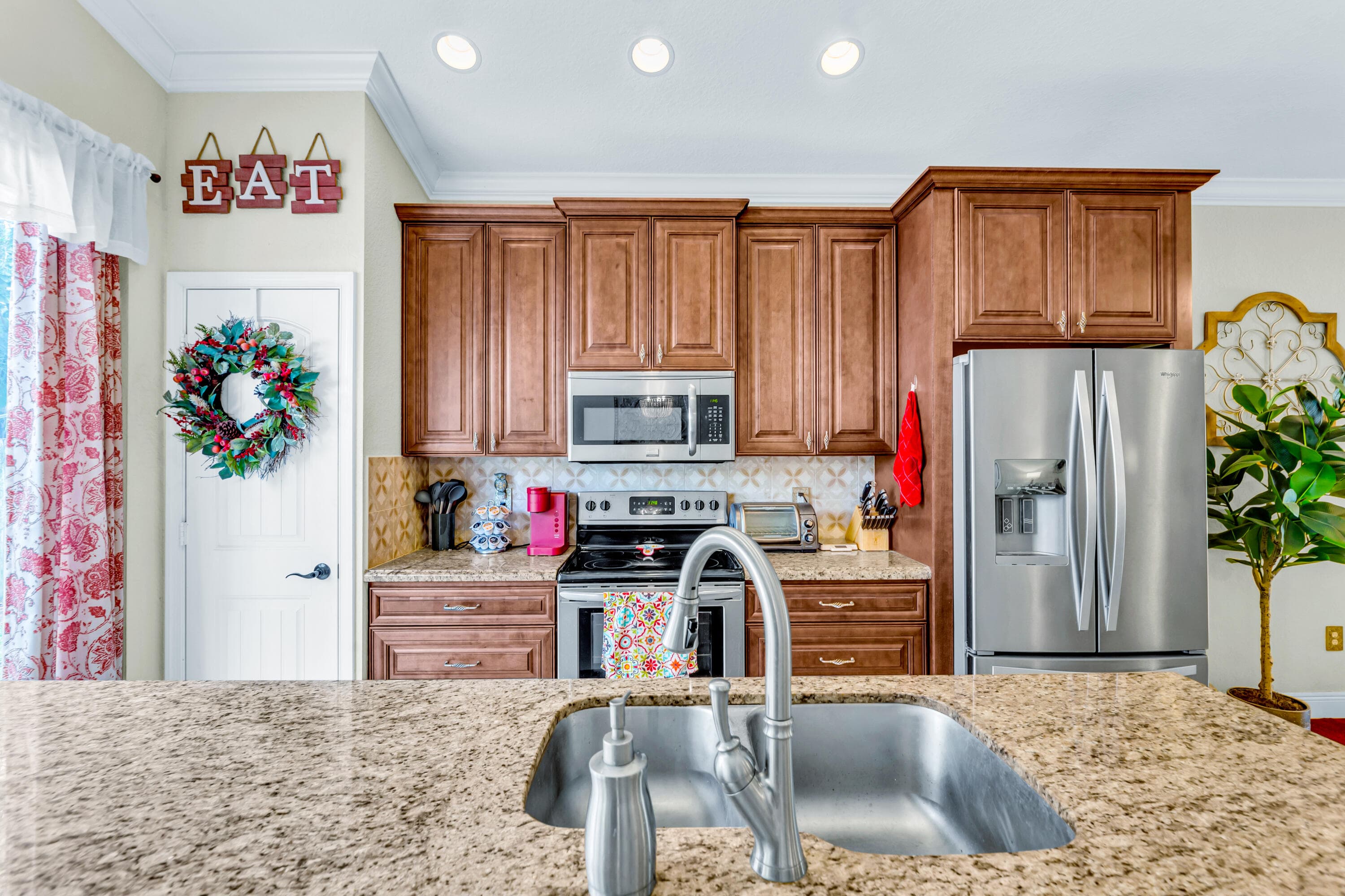 3302 Elizabeth Place S, Palm Springs, FL 33461 — photo 10 of 27