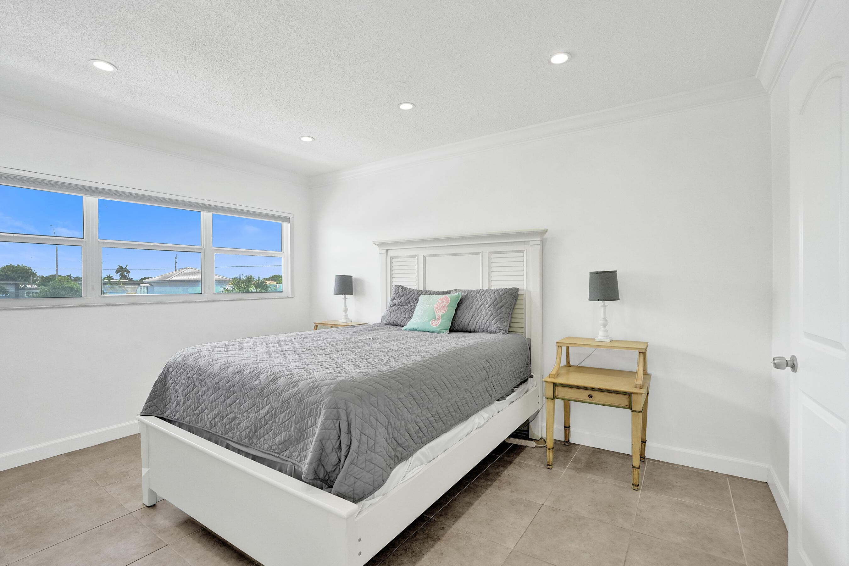 5203 NE 24th Terrace B314, Fort Lauderdale, FL 33308 — photo 3 of 44