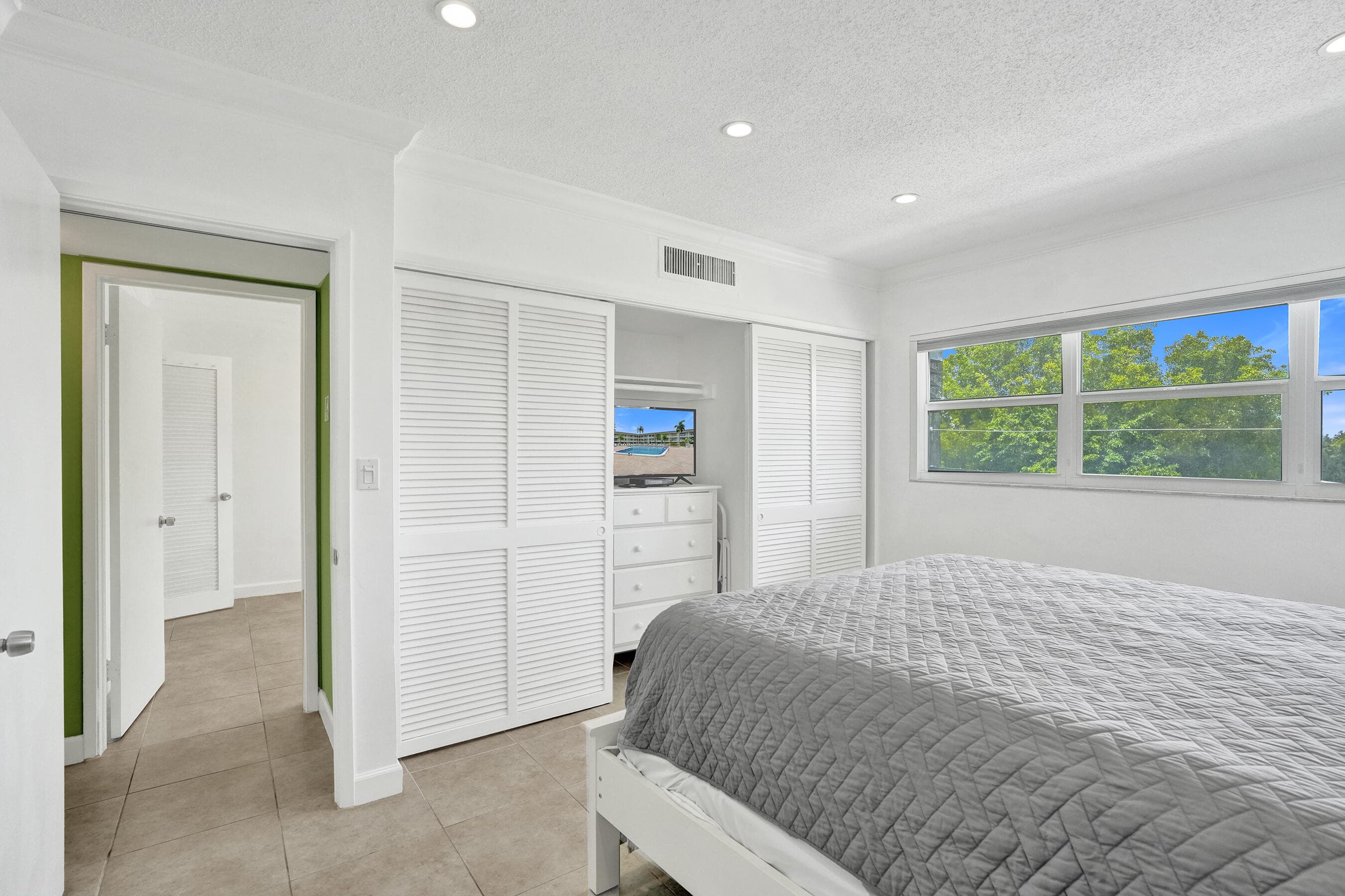 5203 NE 24th Terrace B314, Fort Lauderdale, FL 33308 — photo 4 of 44