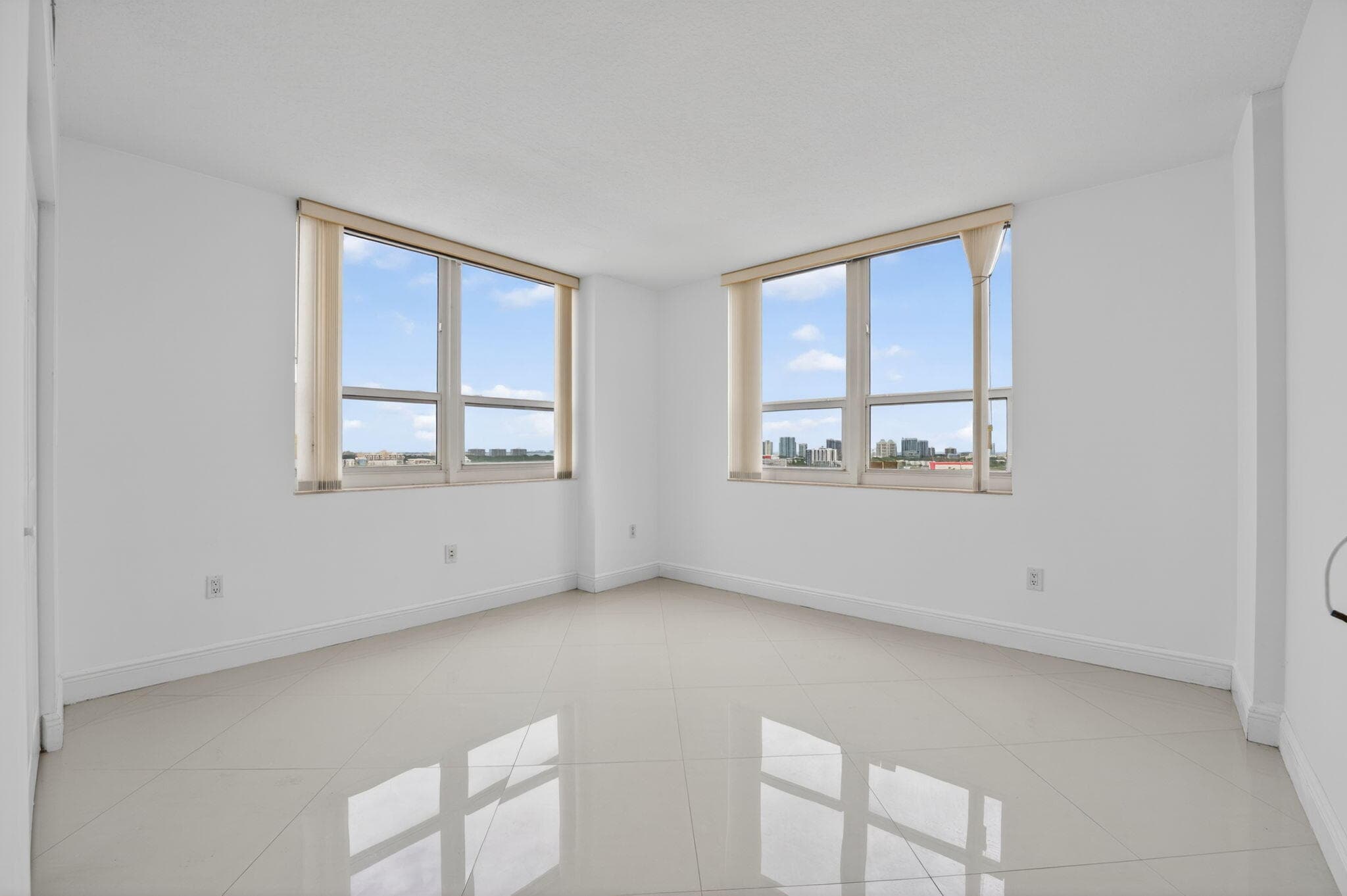 3232 Coral Way 1601, Miami, FL 33145 — photo 12 of 23