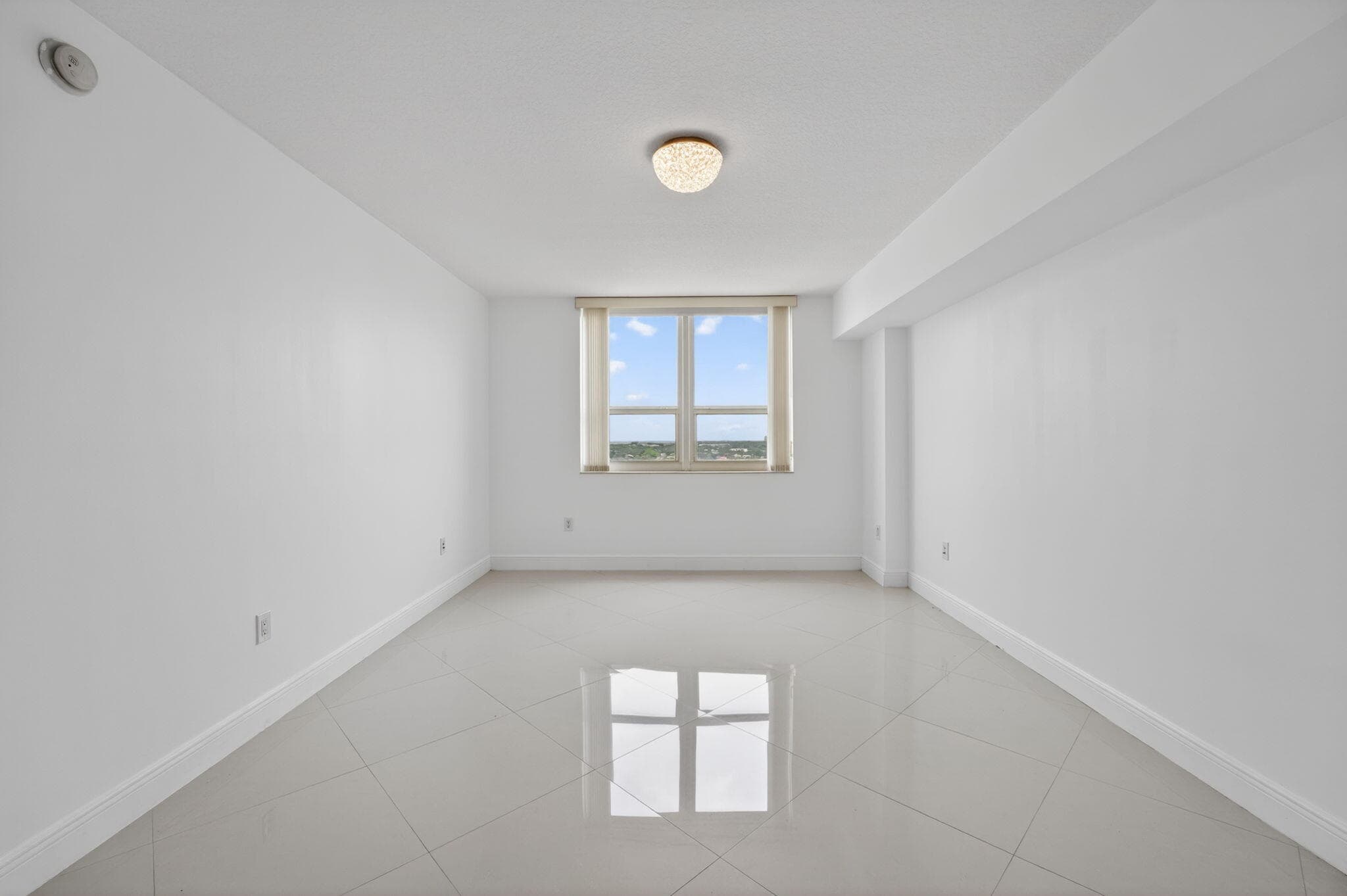 3232 Coral Way 1601, Miami, FL 33145 — photo 17 of 23