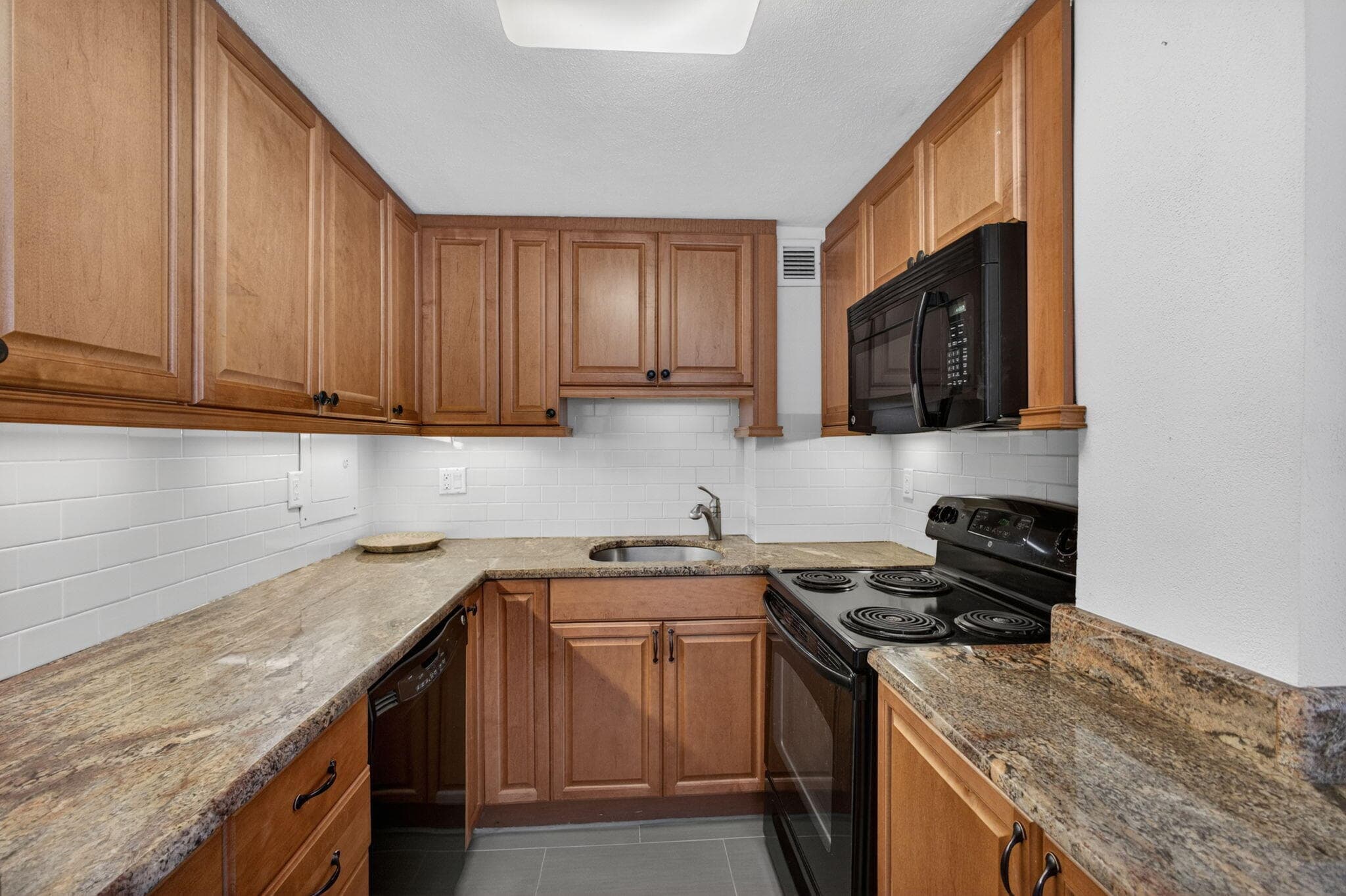 2800 N Flagler Drive 202, West Palm Beach, FL 33407 — photo 10 of 48