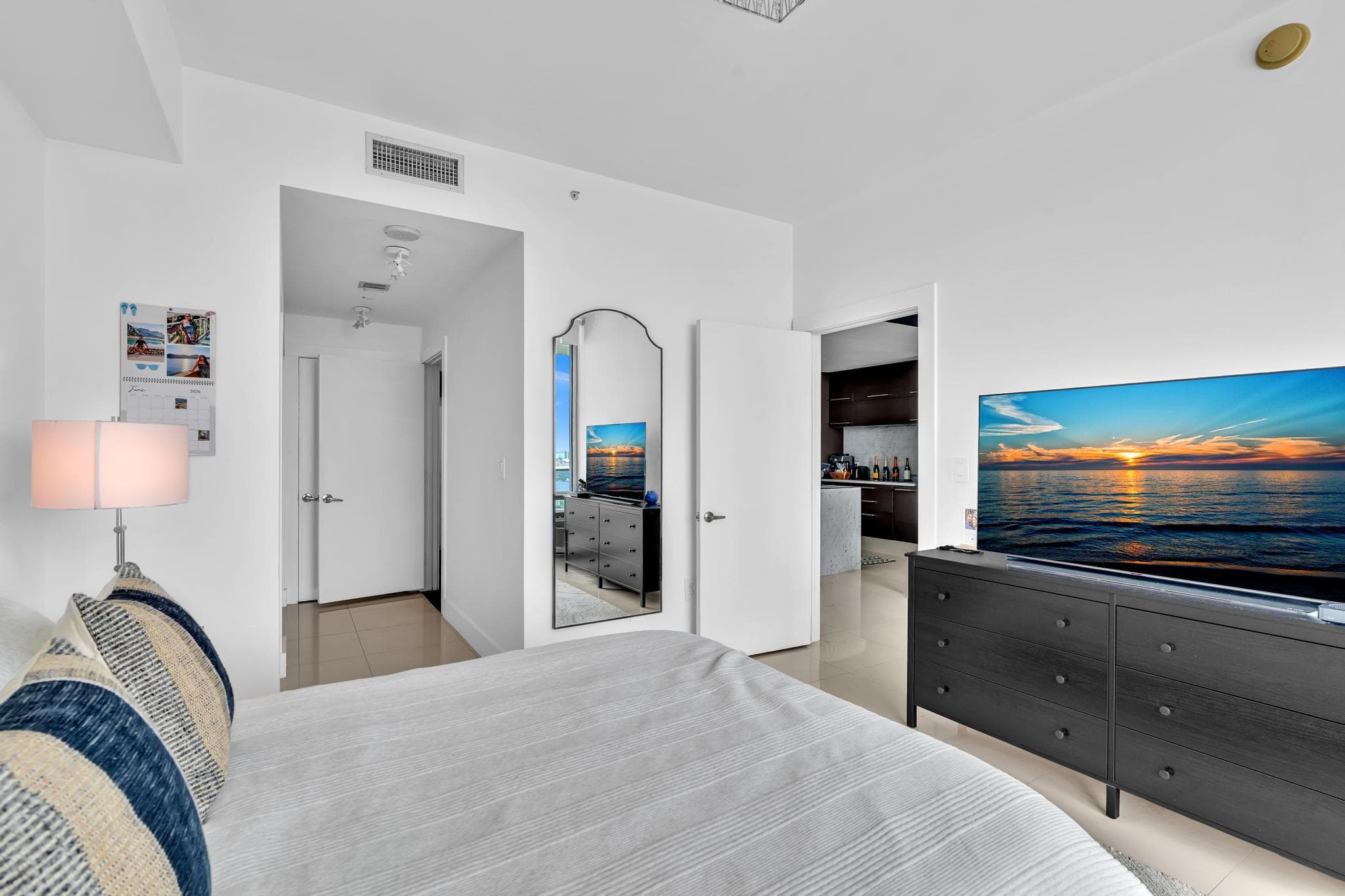 900 Biscayne Boulevard 4703, Miami, FL 33132 — photo 19 of 59