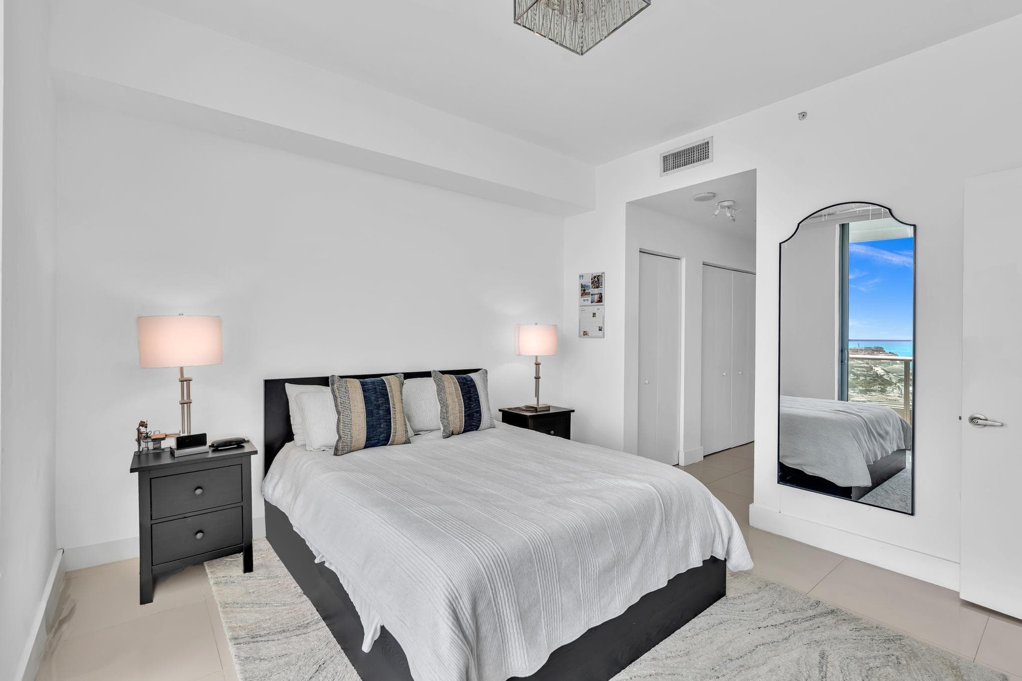 900 Biscayne Boulevard 4703, Miami, FL 33132 — photo 17 of 59