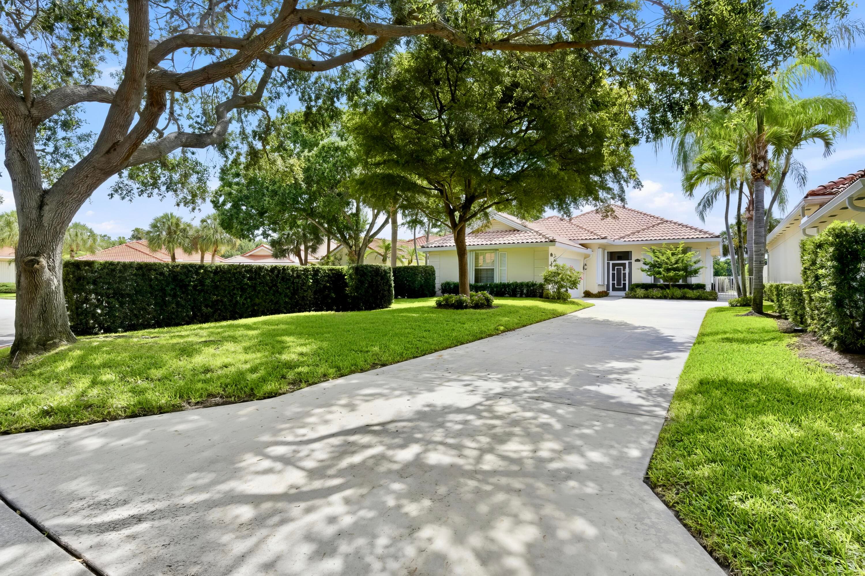 452 Kelsey Park Drive, Palm Beach Gardens, FL 33410 — photo 2 of 62