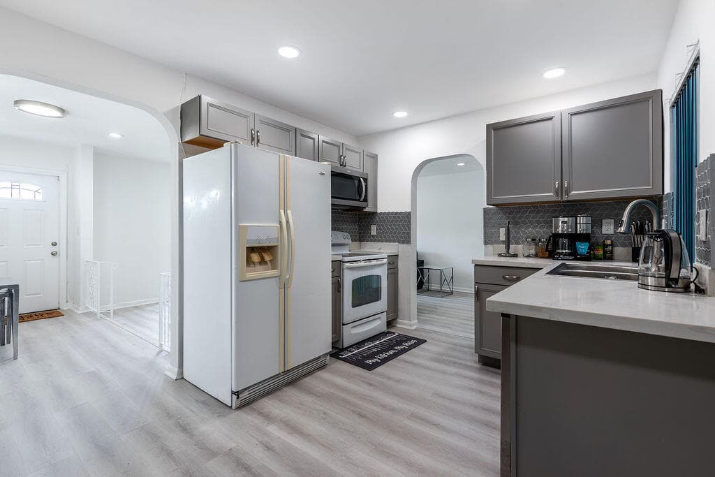 3400 NW 39th Street, Lauderdale Lakes, FL 33309 — photo 26 of 39