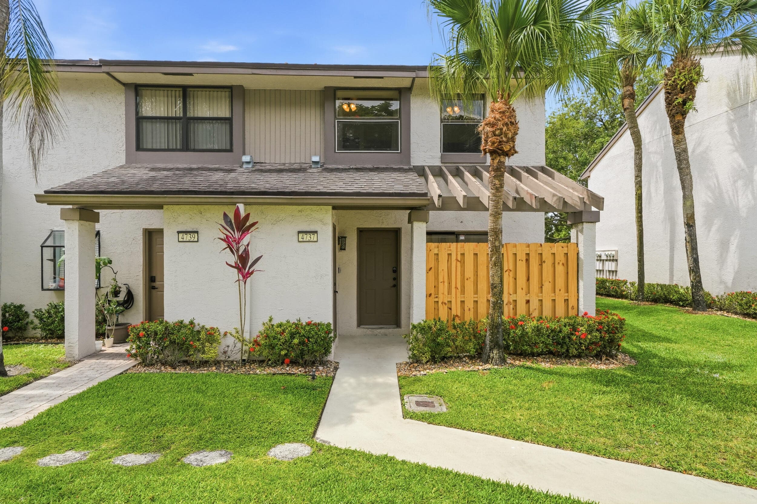 4737 NW 82nd Avenue 1207, Lauderhill, FL 33351 — photo 1 of 37